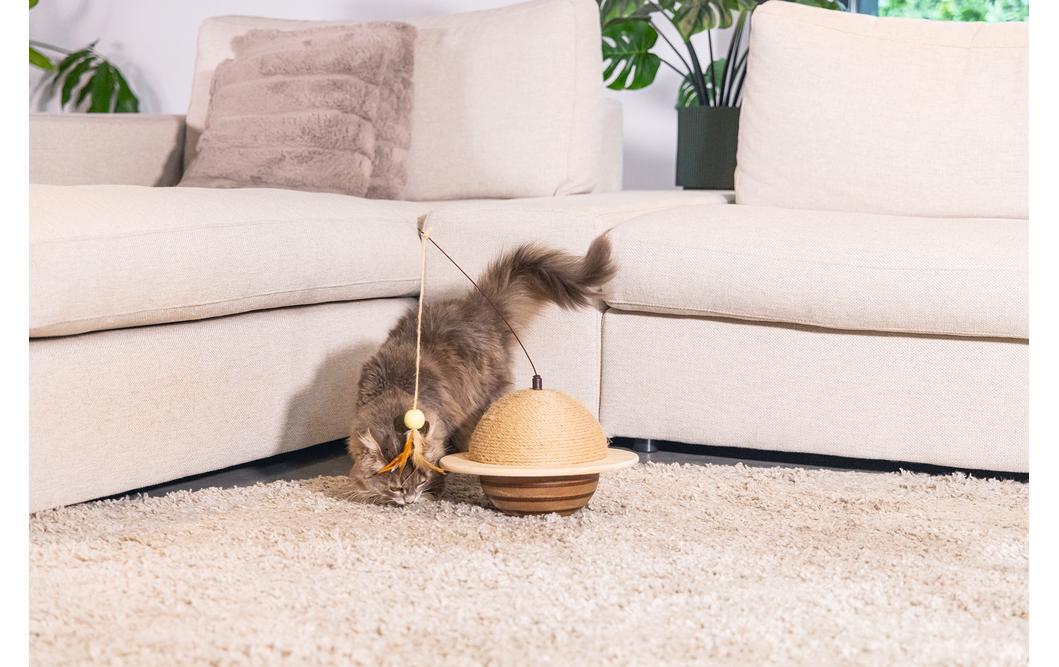 Designed by Lotte Kratzball Holz/Jute 29,5 x 29,5 x 20 cm