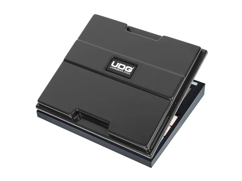 UDG Gear U94112BL NI MASCHINE+/MK3 EQUIPMENT COVER BLK UDG Gear U94112BL NI MASCHINE+/MK3 EQUIPMENT COVER BLK
