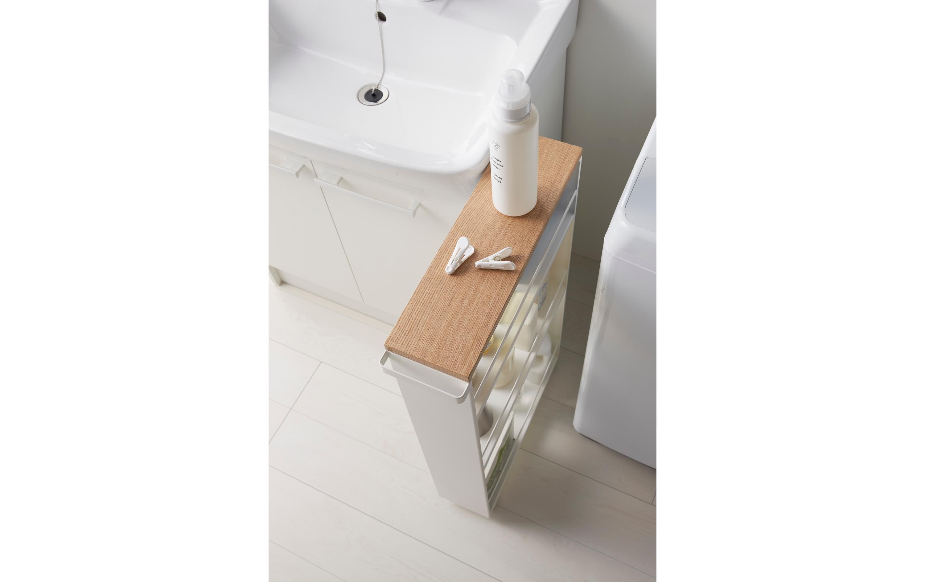 Yamazaki Nischenwagen Tower 80.5 x 47.5 cm, Weiss