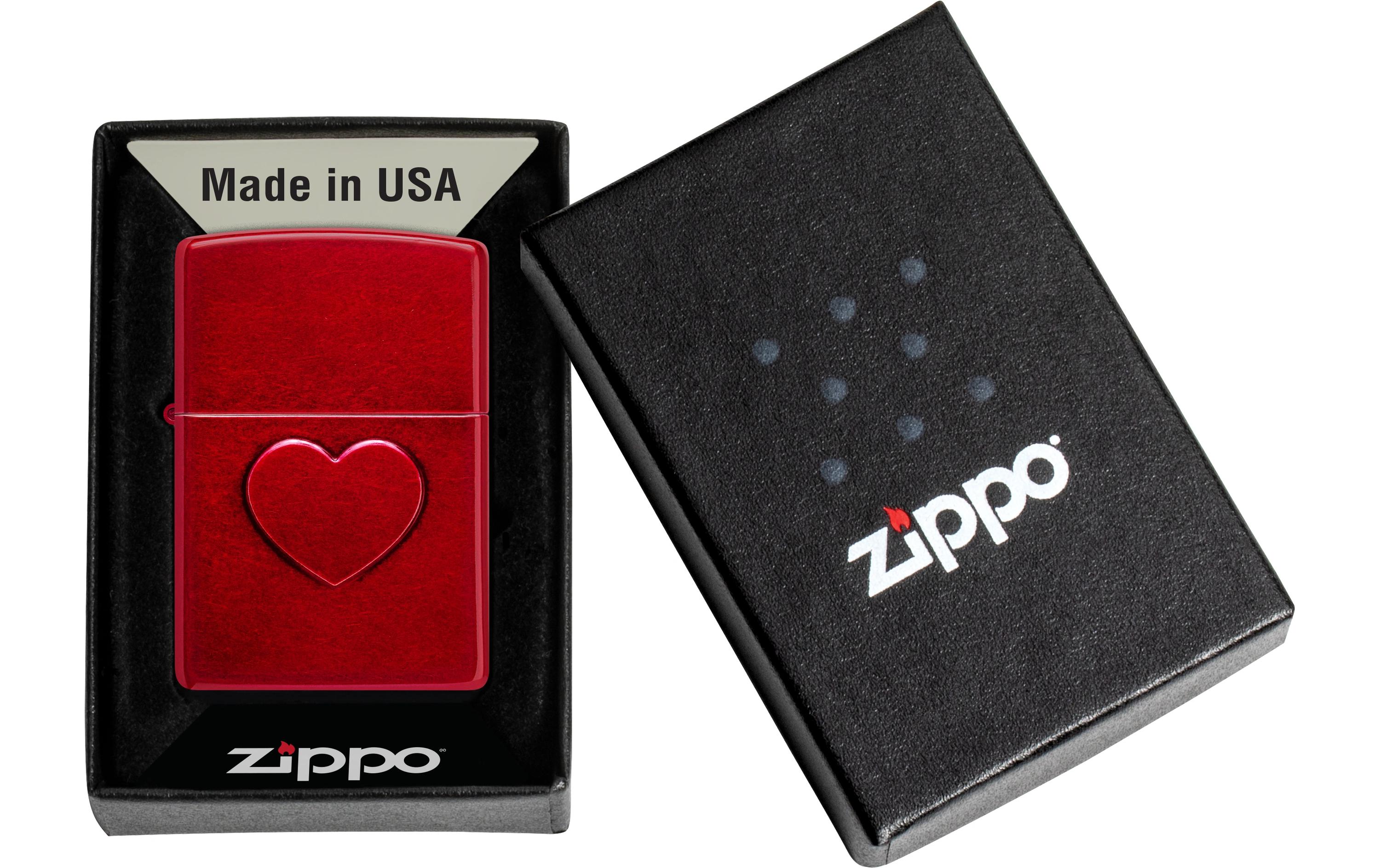 ZIPPO Stamped Heart Design Rot