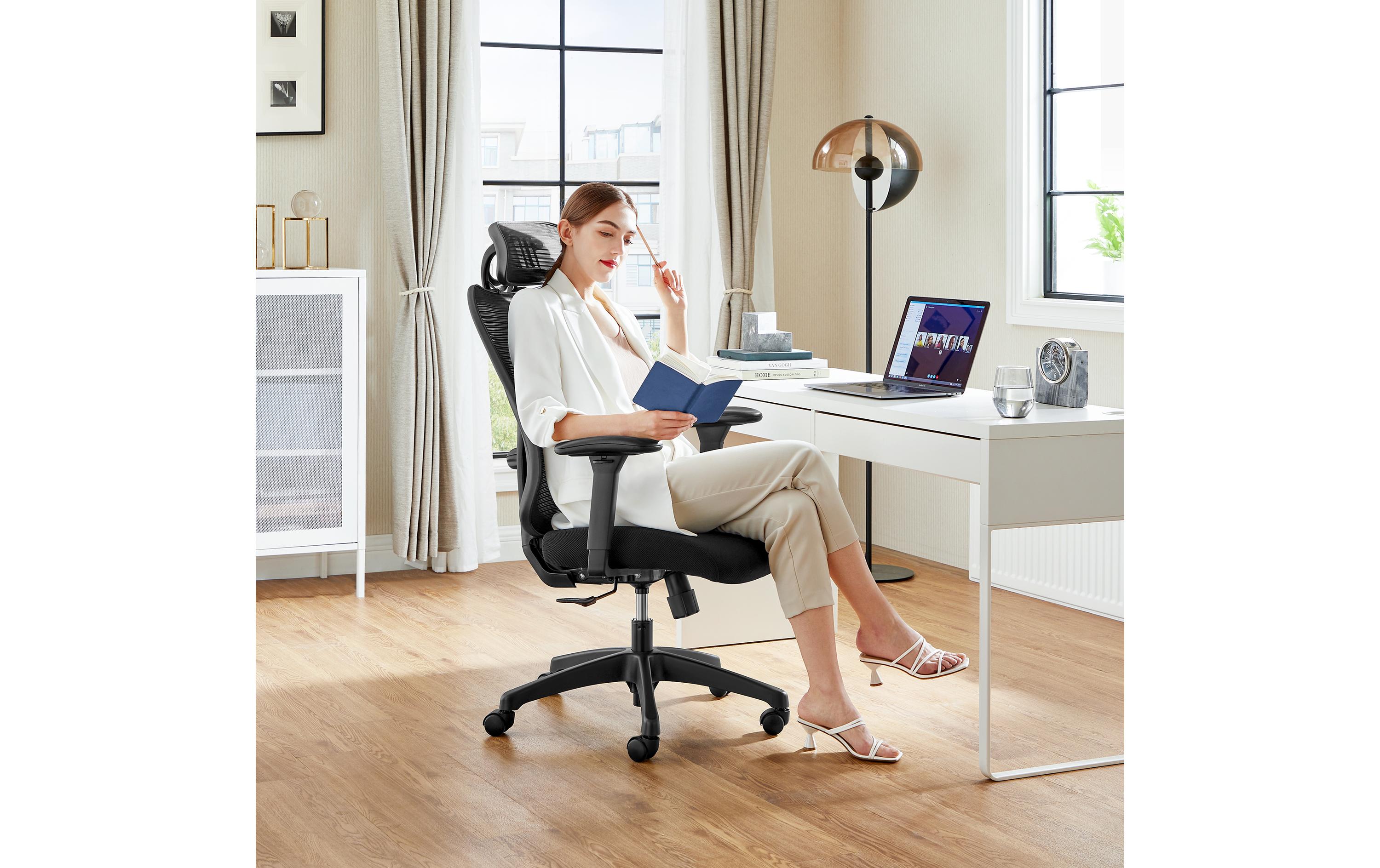 Songmics Bürostuhl mit Kopfstütze und Armlehnen, Schwarz