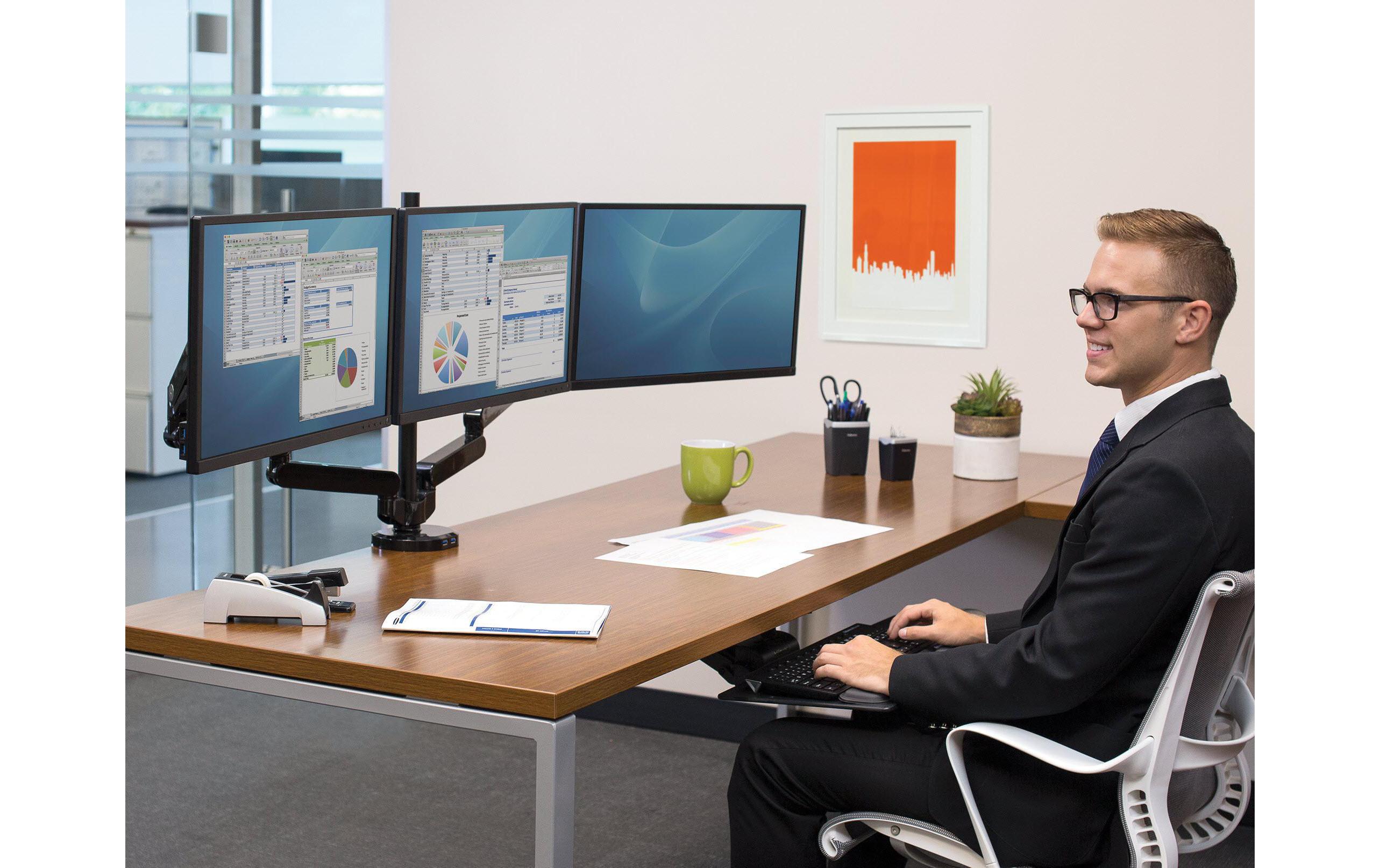 Fellowes Tischhalterung Professional Series bis 9 kg pro 3 Monitore Fellowes Tischhalterung Professional Series bis 9 kg pro 3 Monitore