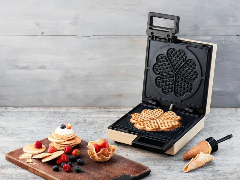 Trisa Brezeleisen Bretzeli & Waffles Trisa Brezeleisen Bretzeli & Waffles