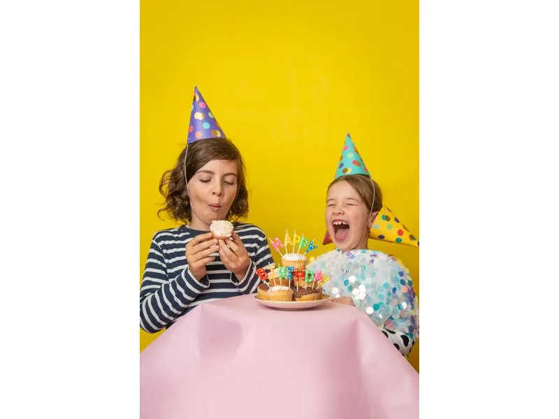 Partydeco Kerze Happy Birthday 2.5 cm, Mehrfarbig Partydeco Kerze Happy Birthday 2.5 cm, Mehrfarbig