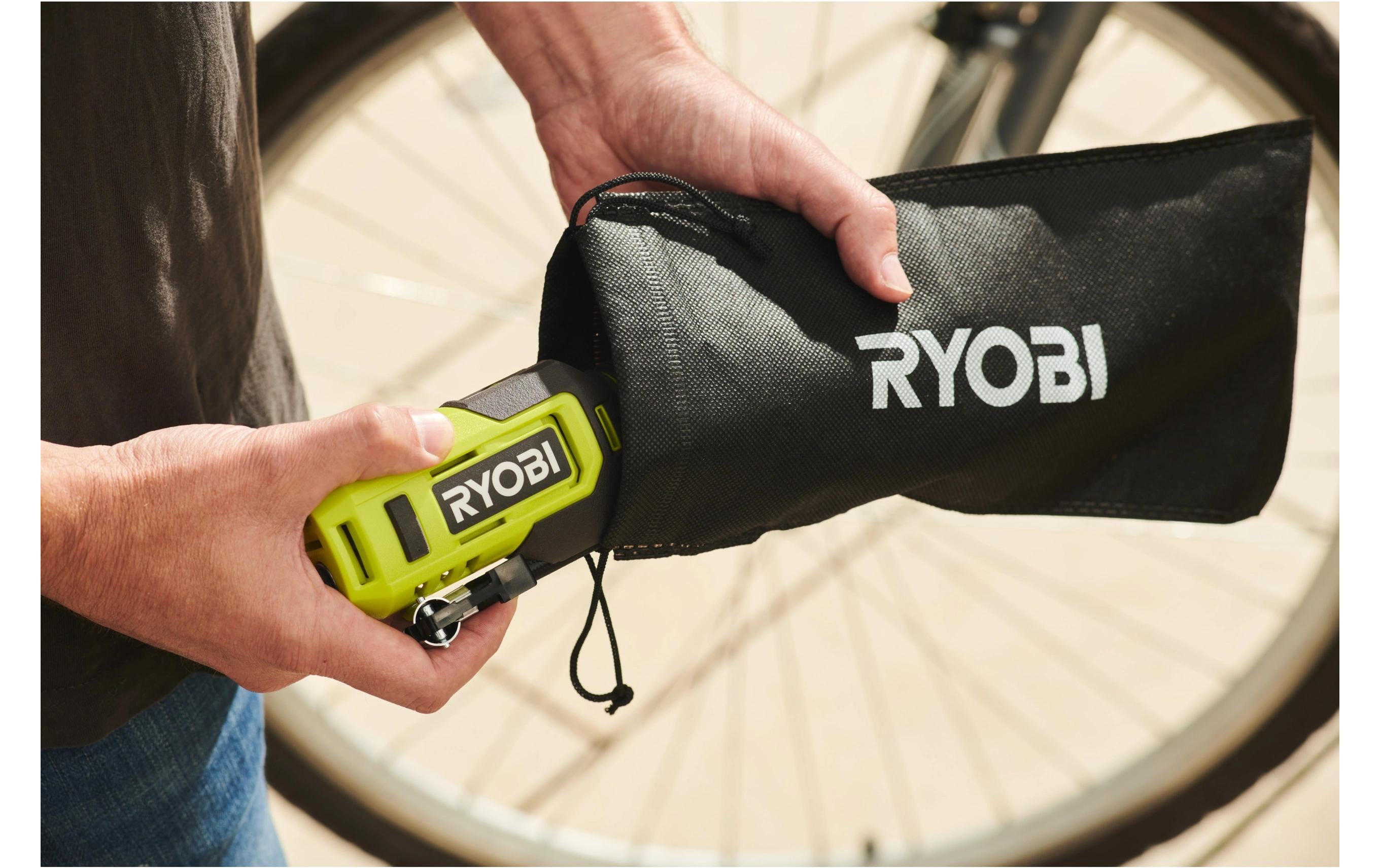 Ryobi Werkstatt Akku-Kompressor Mini 4 V USB RI4-120G