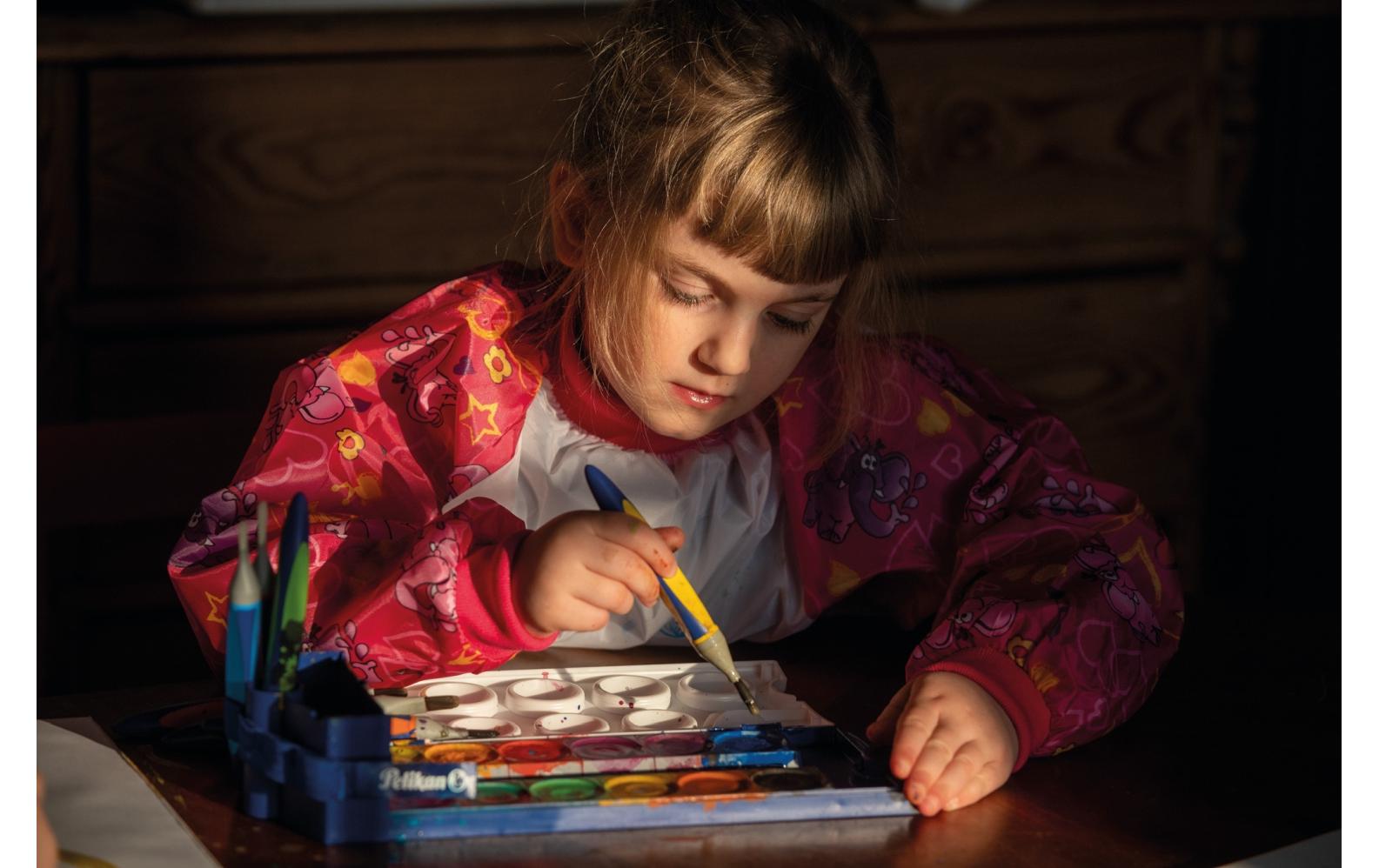 Pelikan Leuchtfarbe Deckfarbkasten 24 Farben, Schwarz und Blau