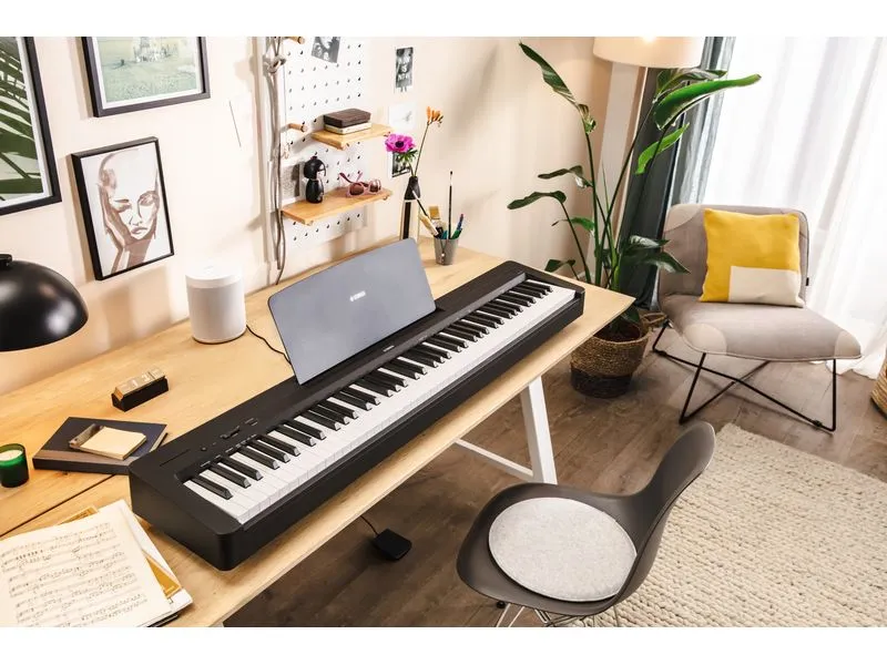 Yamaha E-Piano P-145BT
