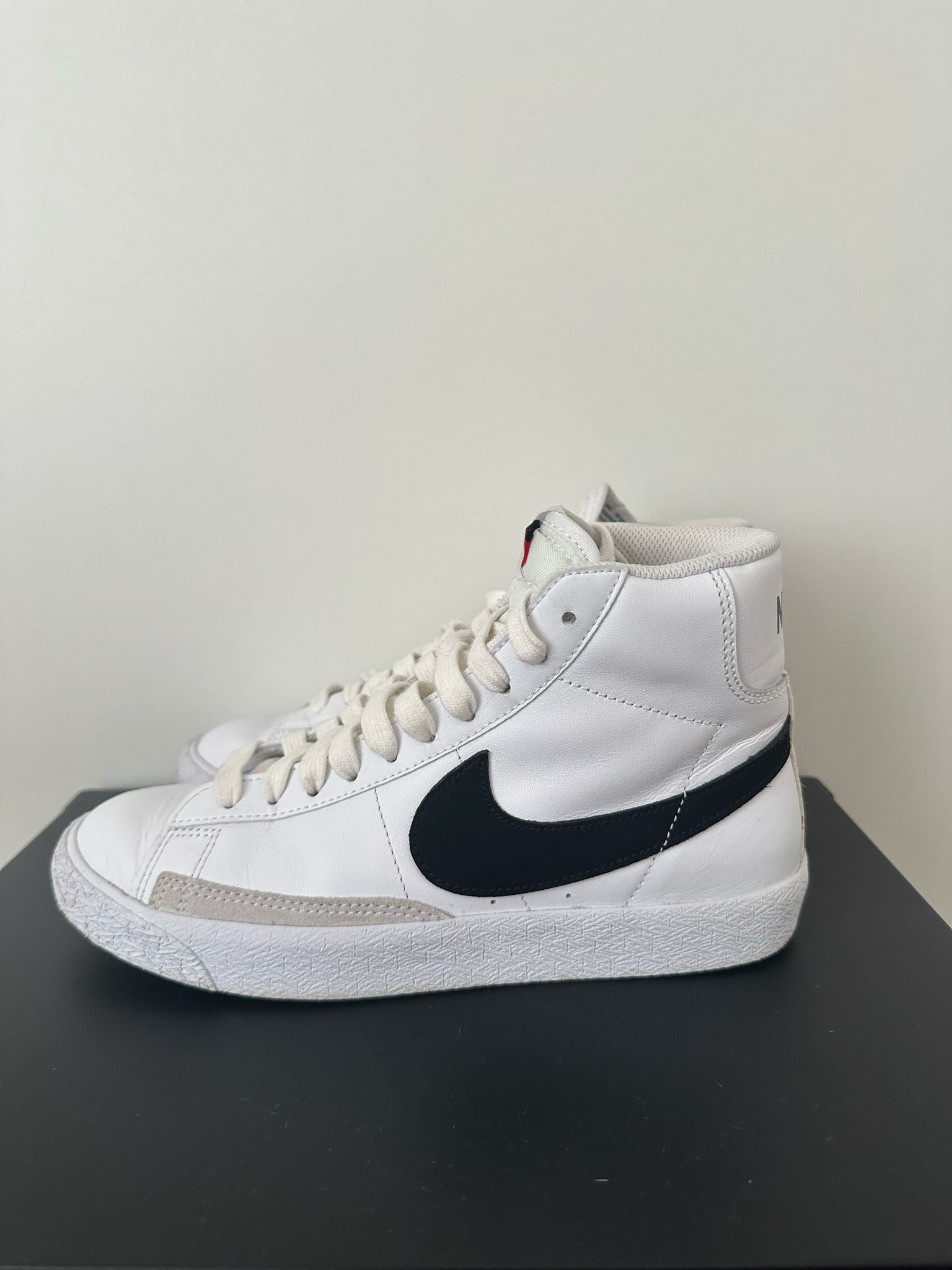 Nike Blazer Mid unisex - weiss/schwarz - Gr. 38