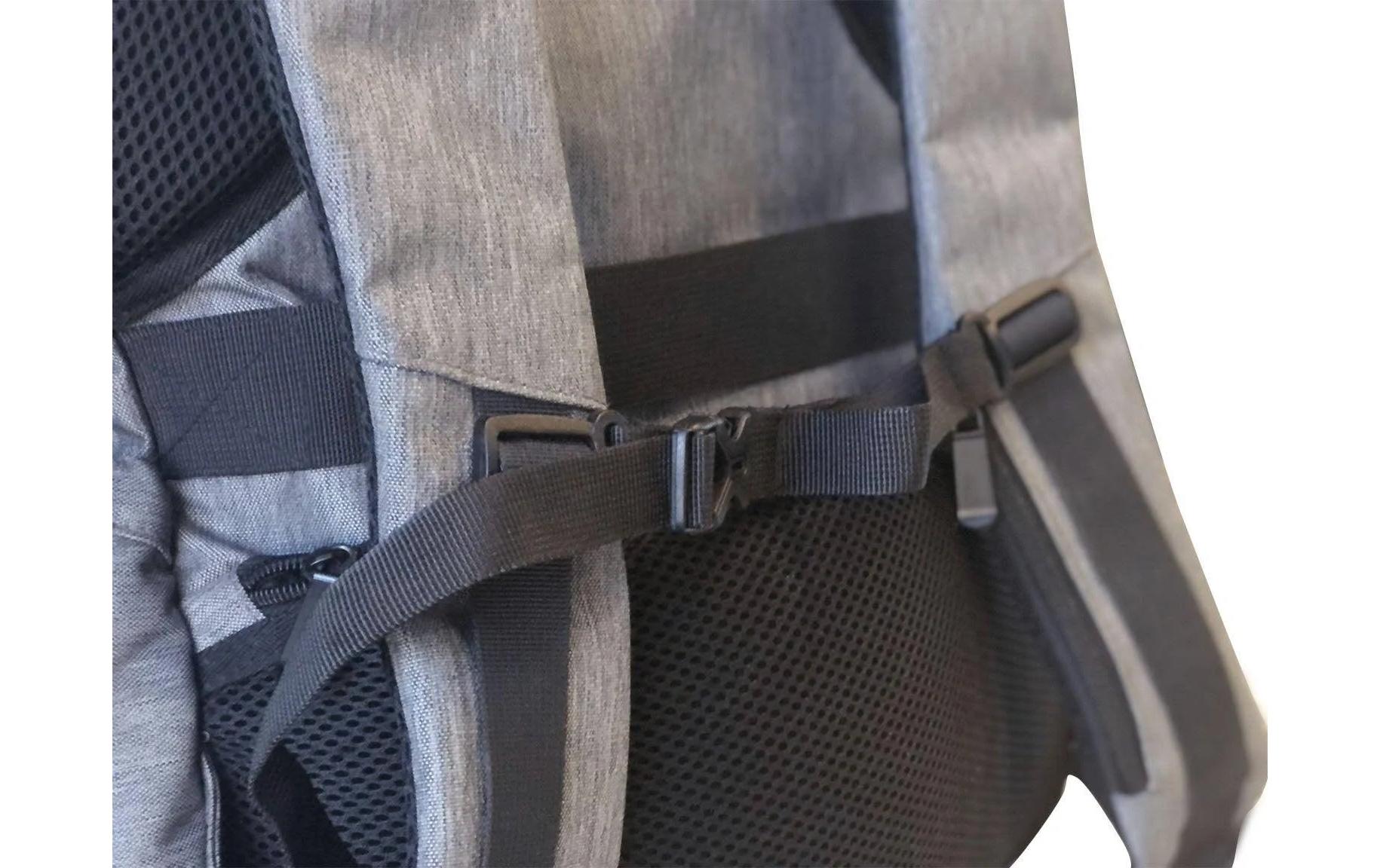 SunSlice Zenith – Solar Backpack – Schwarz 8 W