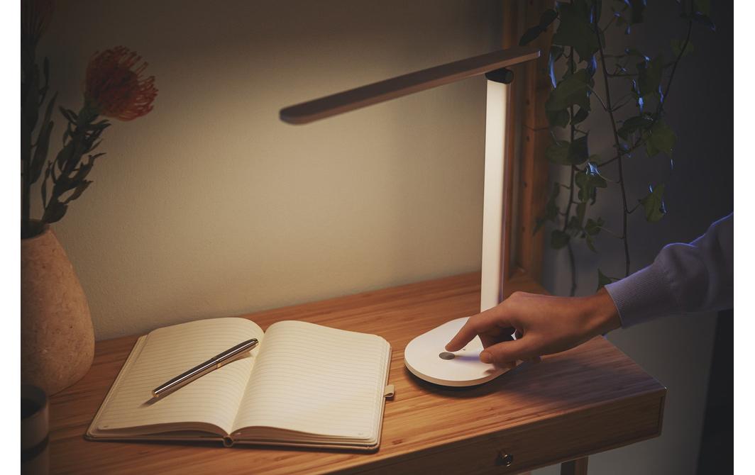 Philips Schreibtischleuchte Ivory DSK203 27-50K Weiss Dimmbar