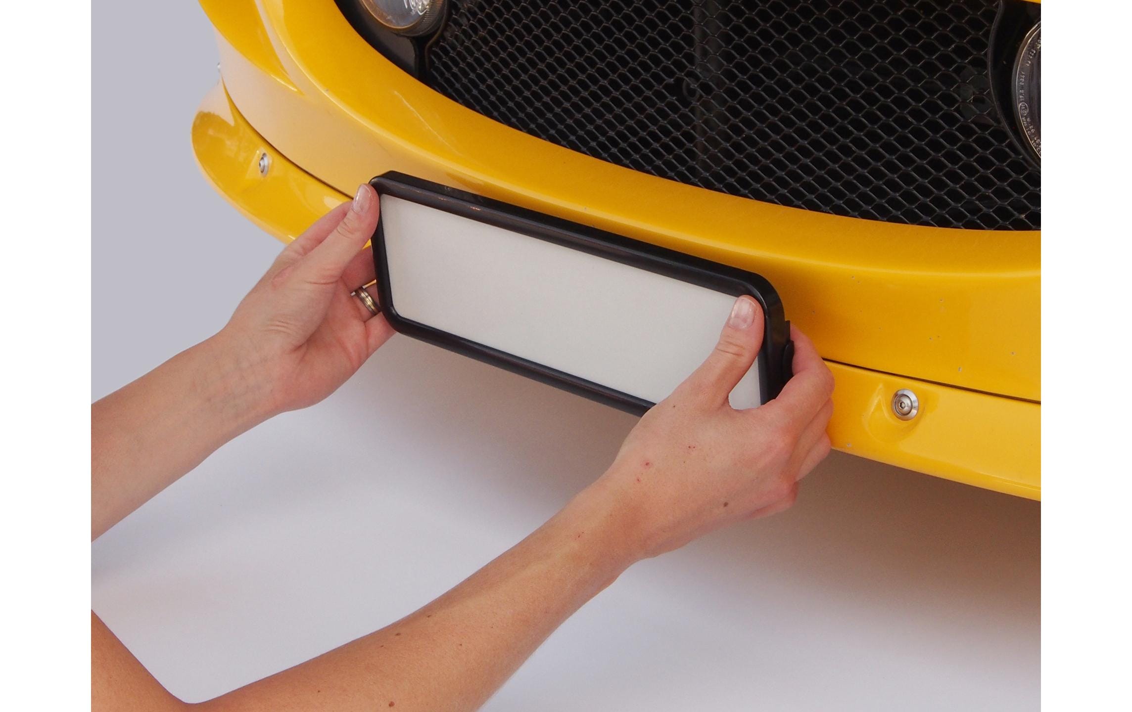 EASYKLICK Kennzeichenhalterset hoch, Schwarz