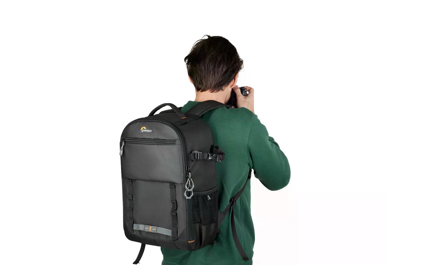 Lowepro Fotorucksack Adventura BP 300 III Schwarz