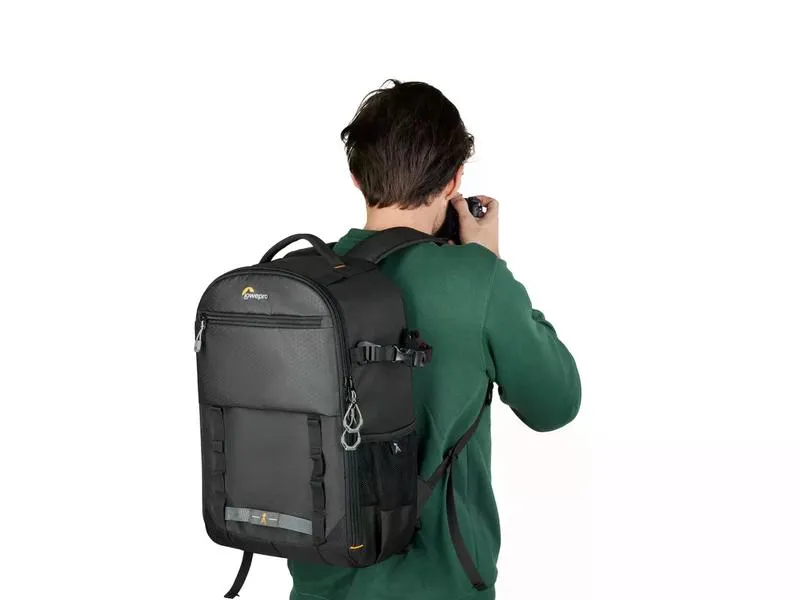 Lowepro Fotorucksack Adventura BP 300 III Schwarz