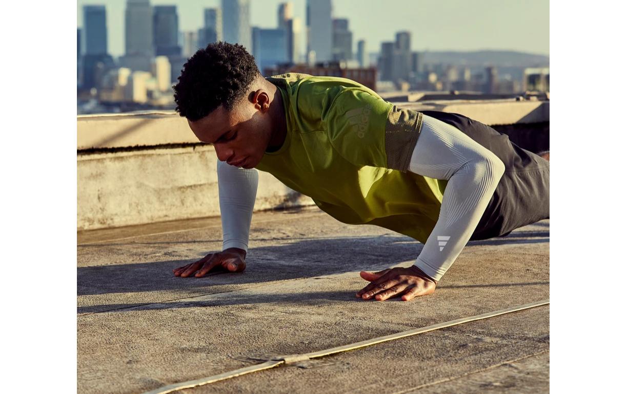 adidas Compression Arm Sleeves Weiss, S-M adidas Compression Arm Sleeves Weiss, S-M