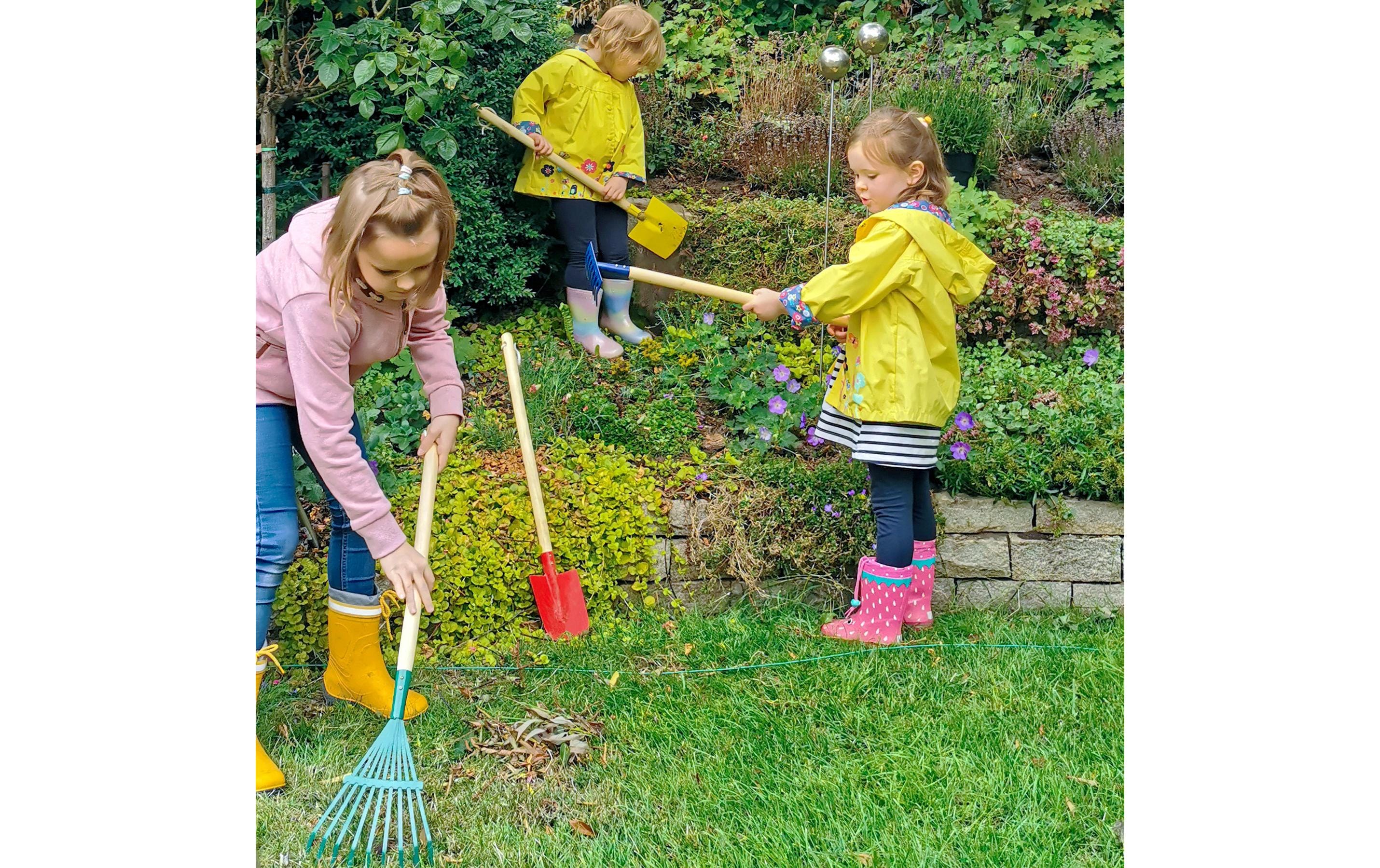 small foot Gartenwerkzeug-Set mit Giesskanne small foot Gartenwerkzeug-Set mit Giesskanne