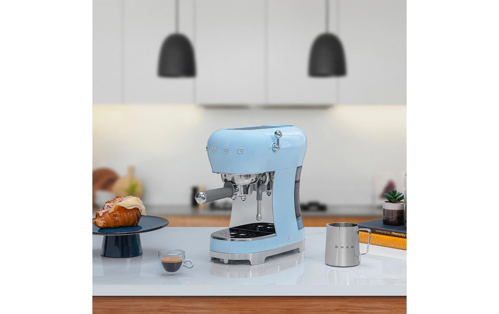 SMEG Siebträgermaschine 50's Style ECF02PBEU Blau