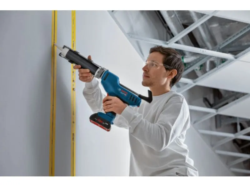 Bosch Professional Akku-Kartuschenpresse PRO Heavy Duty GCG 18V-310 (ohne Akku) Bosch Professional Akku-Kartuschenpresse PRO Heavy Duty GCG 18V-310 (ohne Akku)