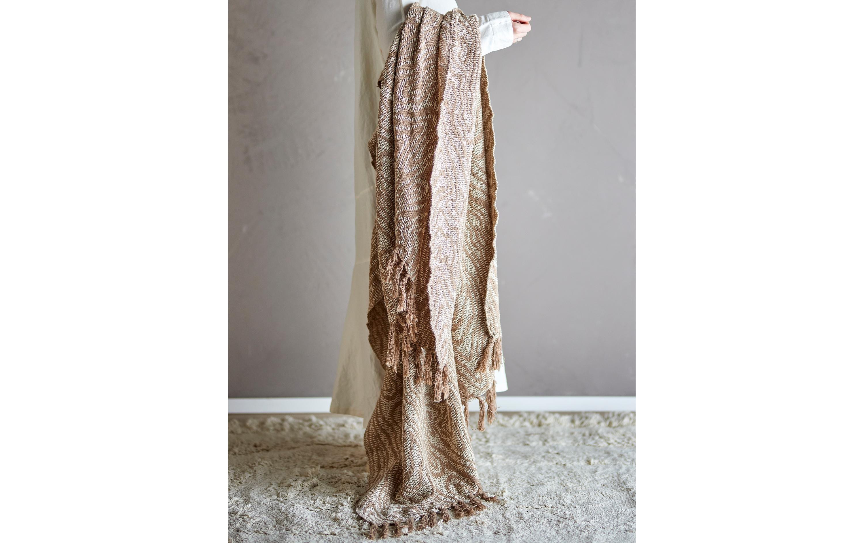 Bloomingville Decke Okapi 160 x 130 cm, Beige