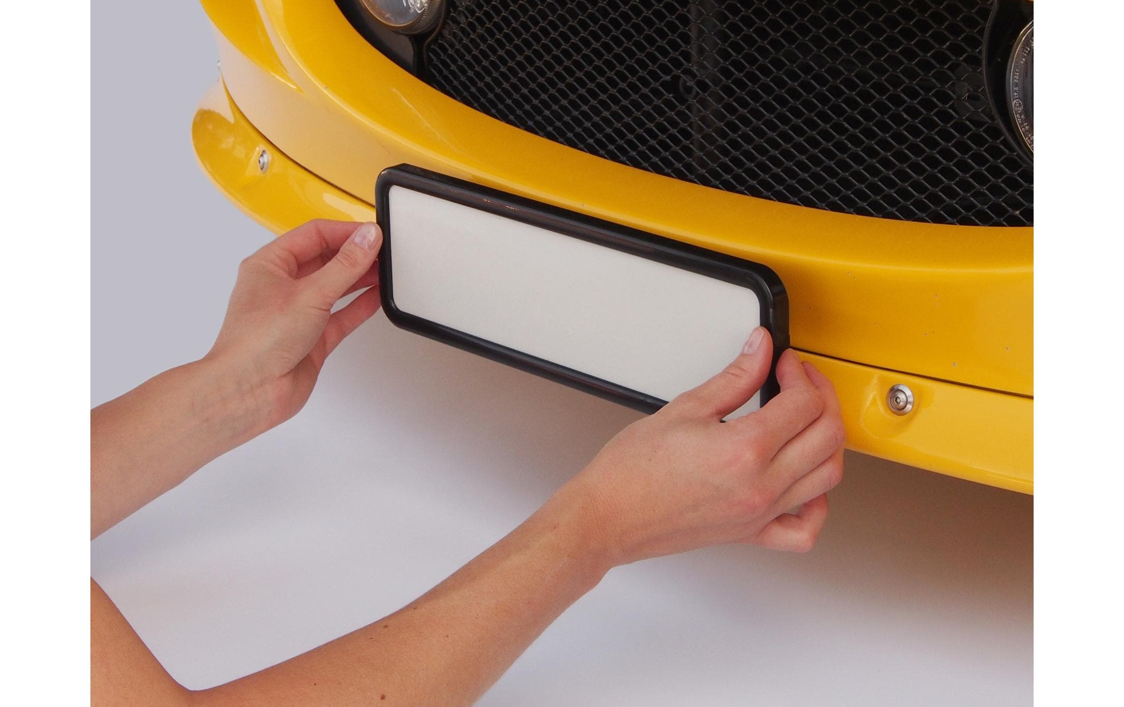 EASYKLICK Kennzeichenhalterset hoch, Schwarz