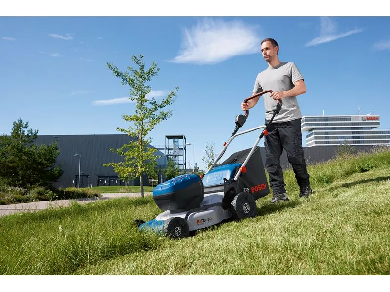 Bosch Professional Akku-Rasenmäher GRA 18V2-46 solo