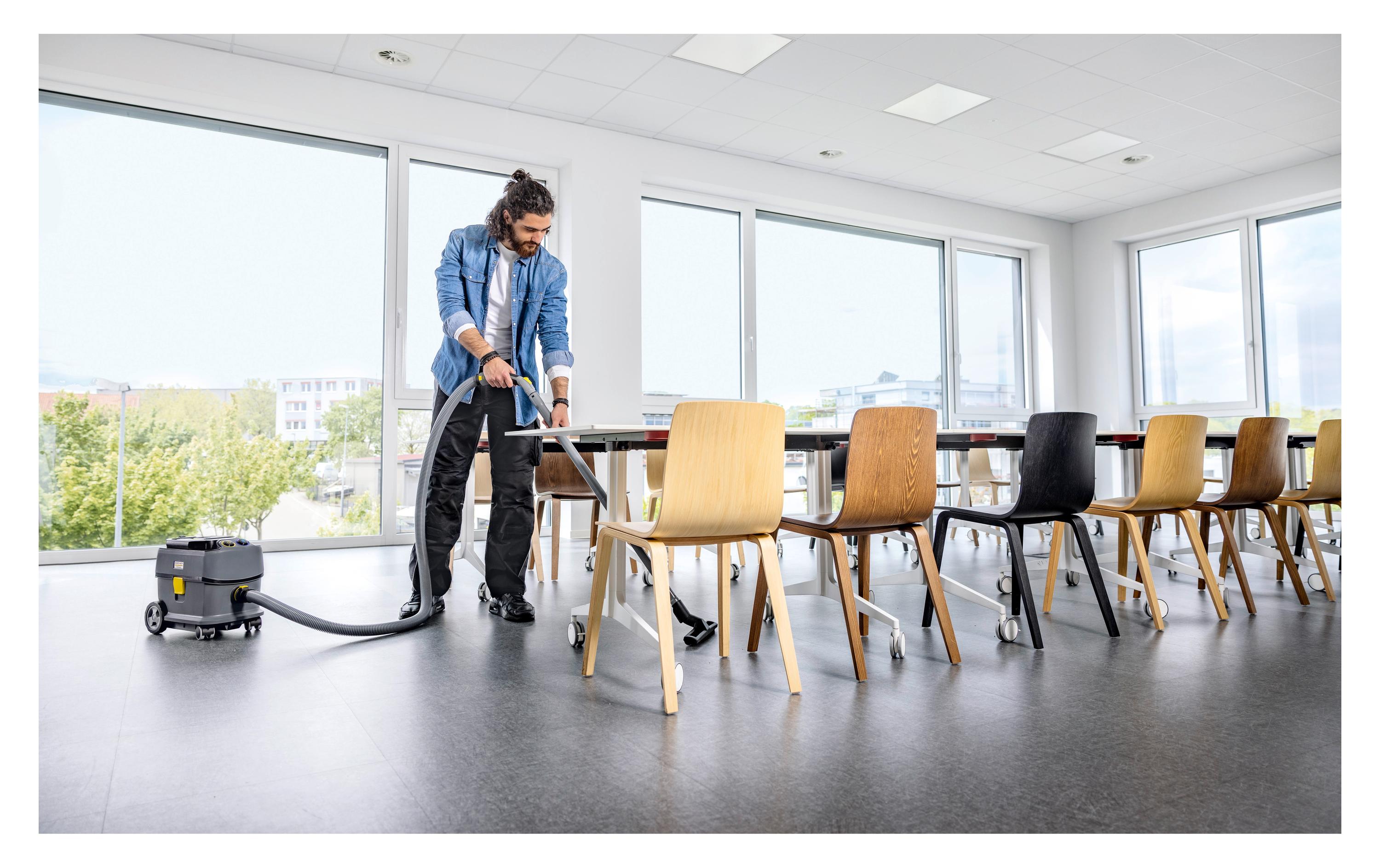 Kärcher Akkusauger T 10/1 Bp Adv Grau