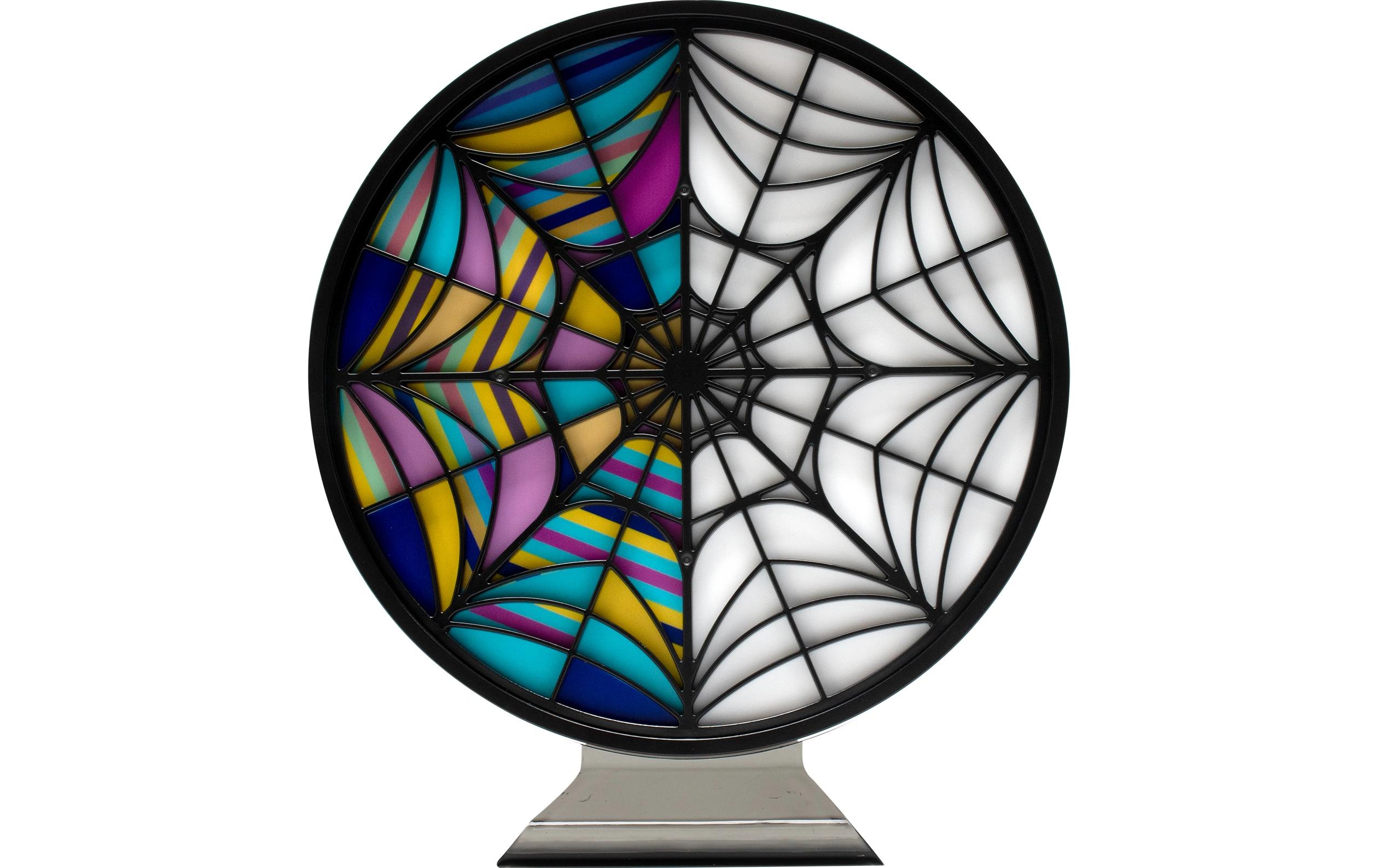 Thumbs Up! Wednesday Fensterlampe im Design von Ophelia Hall