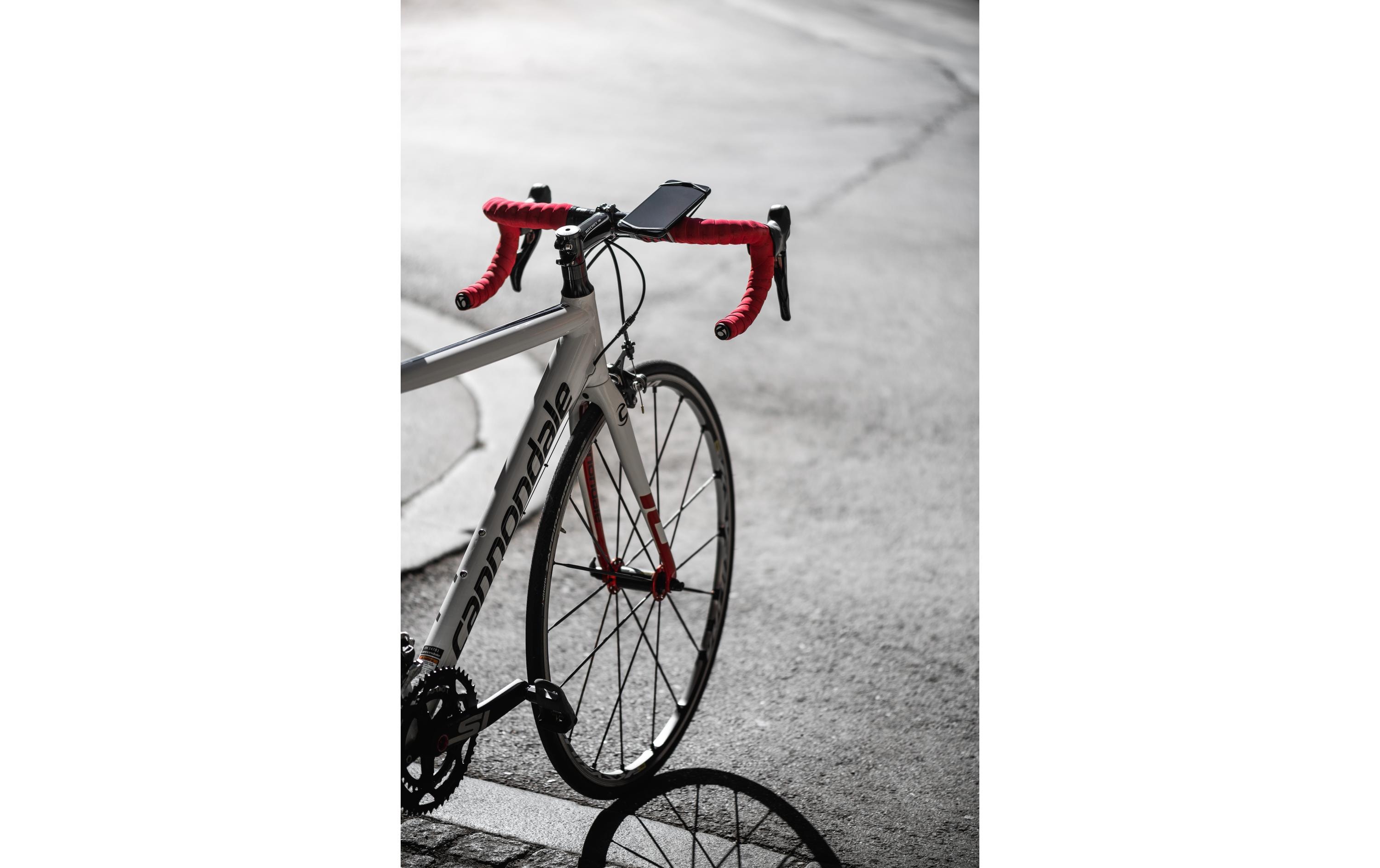 Finn Universal Smartphone-Halter Schwarz