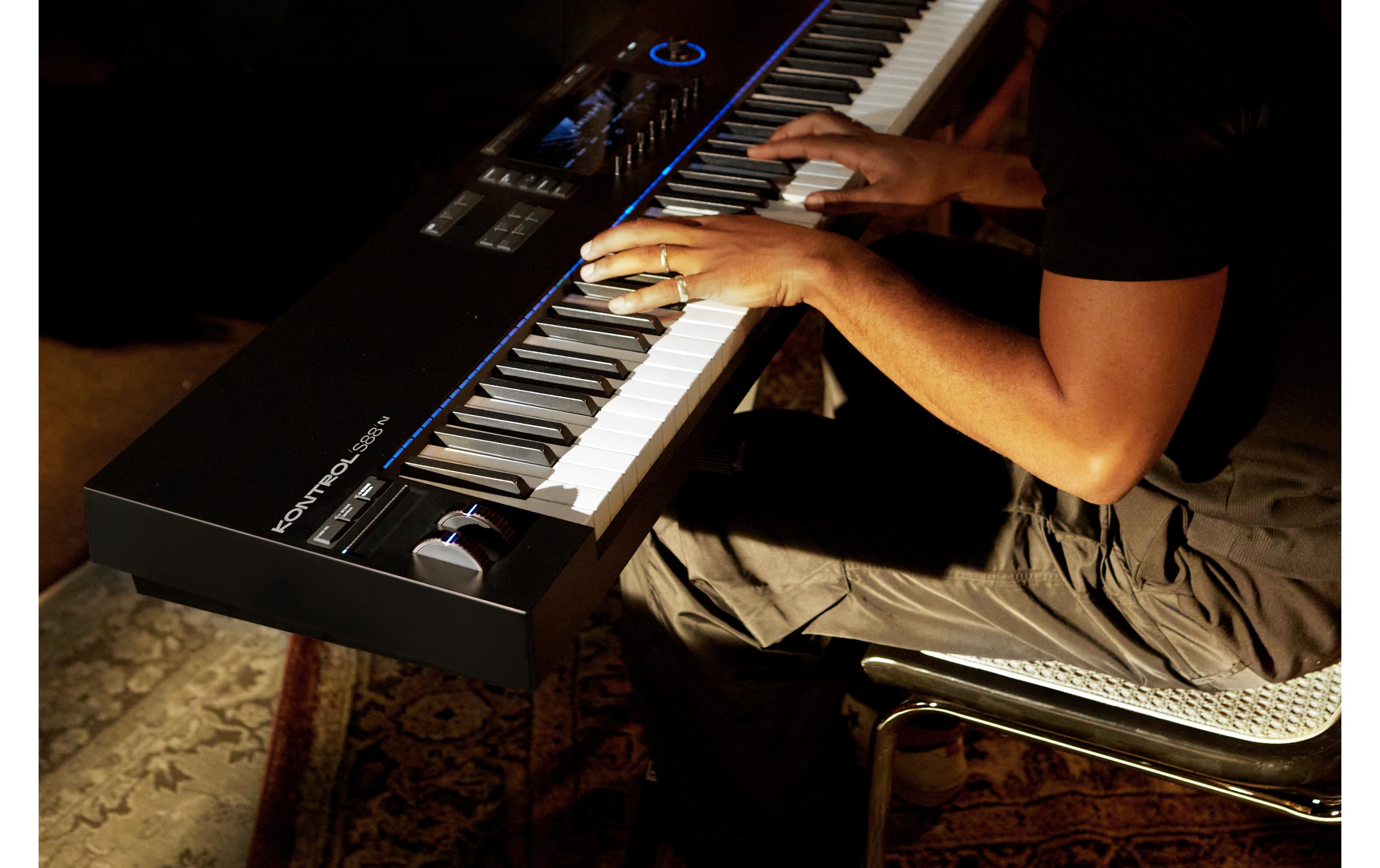 Native Instruments Keyboard Controller Kontrol S88 MK3 inkl. Upgr. 15 Standard