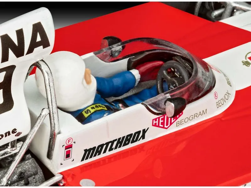 Revell Starter Kit Surtees TS16/03 1:32