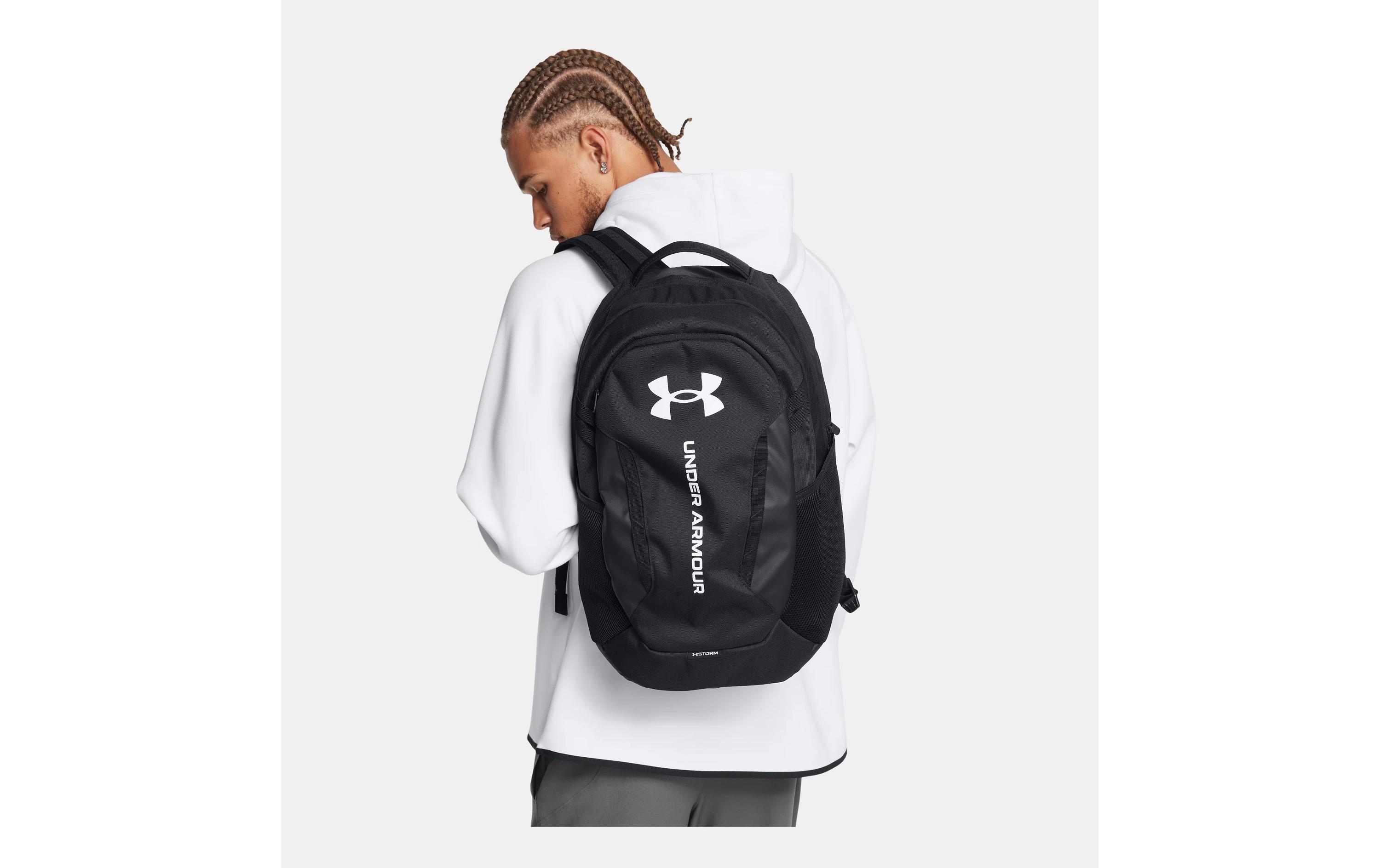 UNDER ARMOUR Rucksack Hustle 6.0, Schwarz