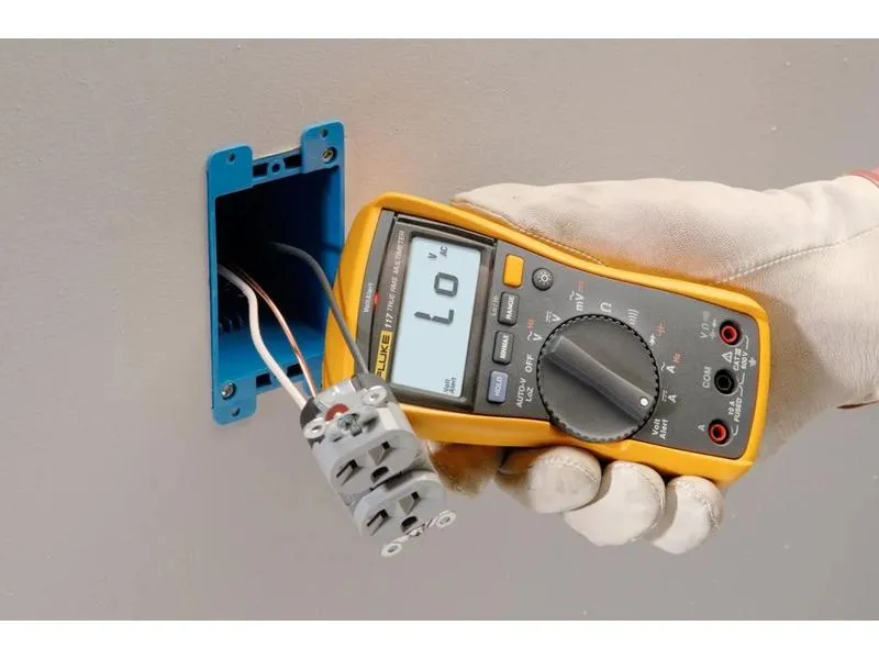 Fluke Multimeter 117 Digital, True RMS, 600 V / 10 A Fluke Multimeter 117 Digital, True RMS, 600 V / 10 A