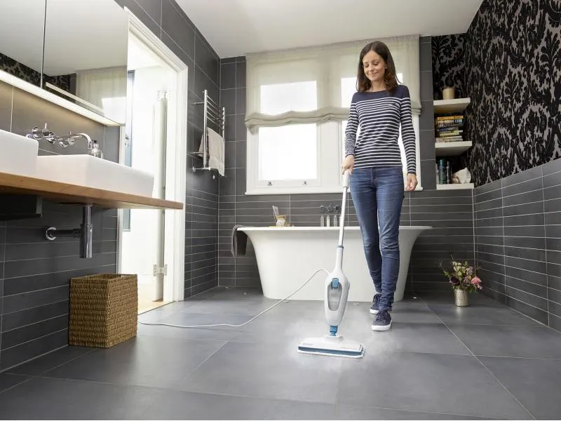 BLACK+DECKER Dampfbesen 1300W