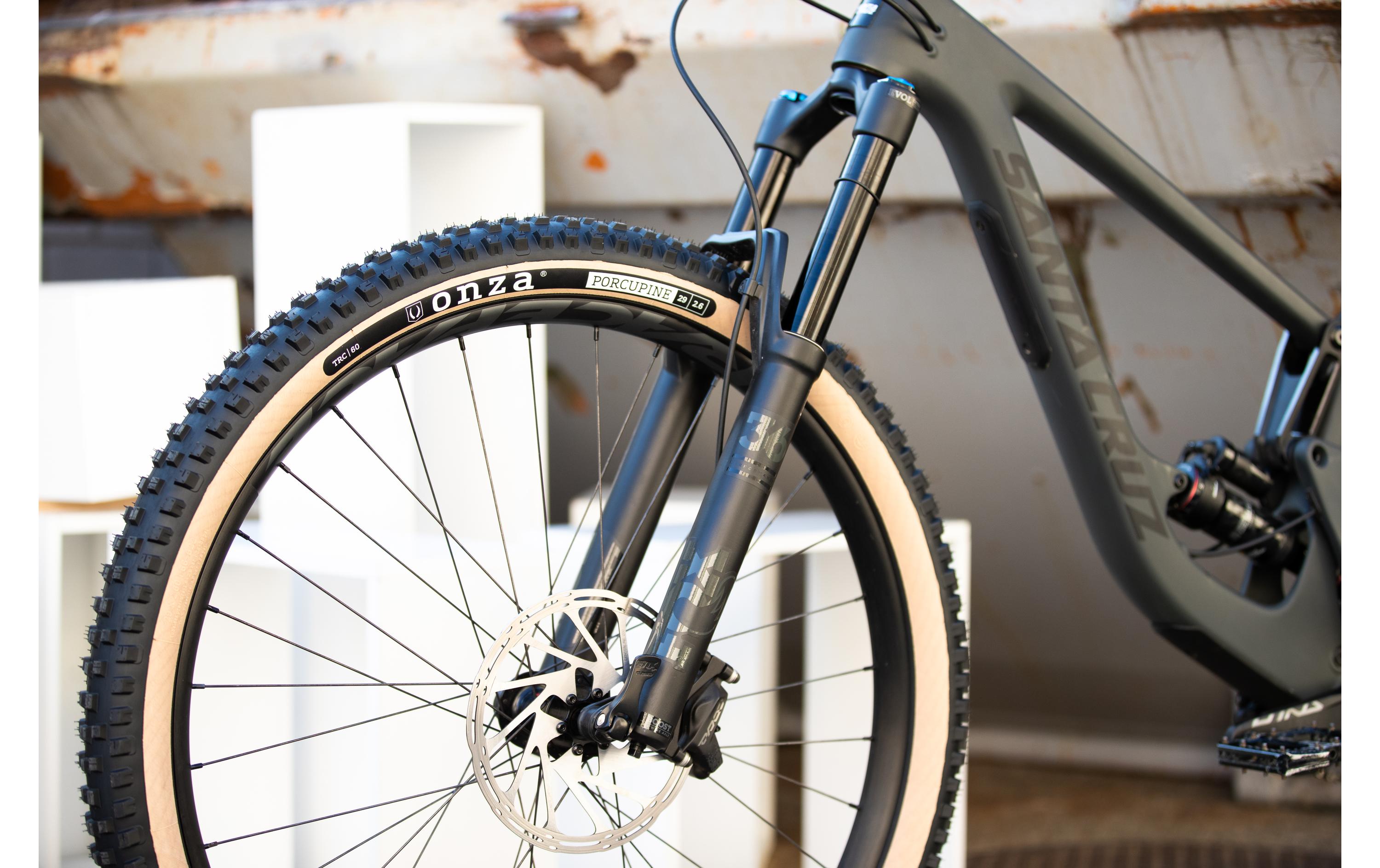 Onza Velopneu Porcupine Skinwall, 60 Rubber, 29 x 2.4