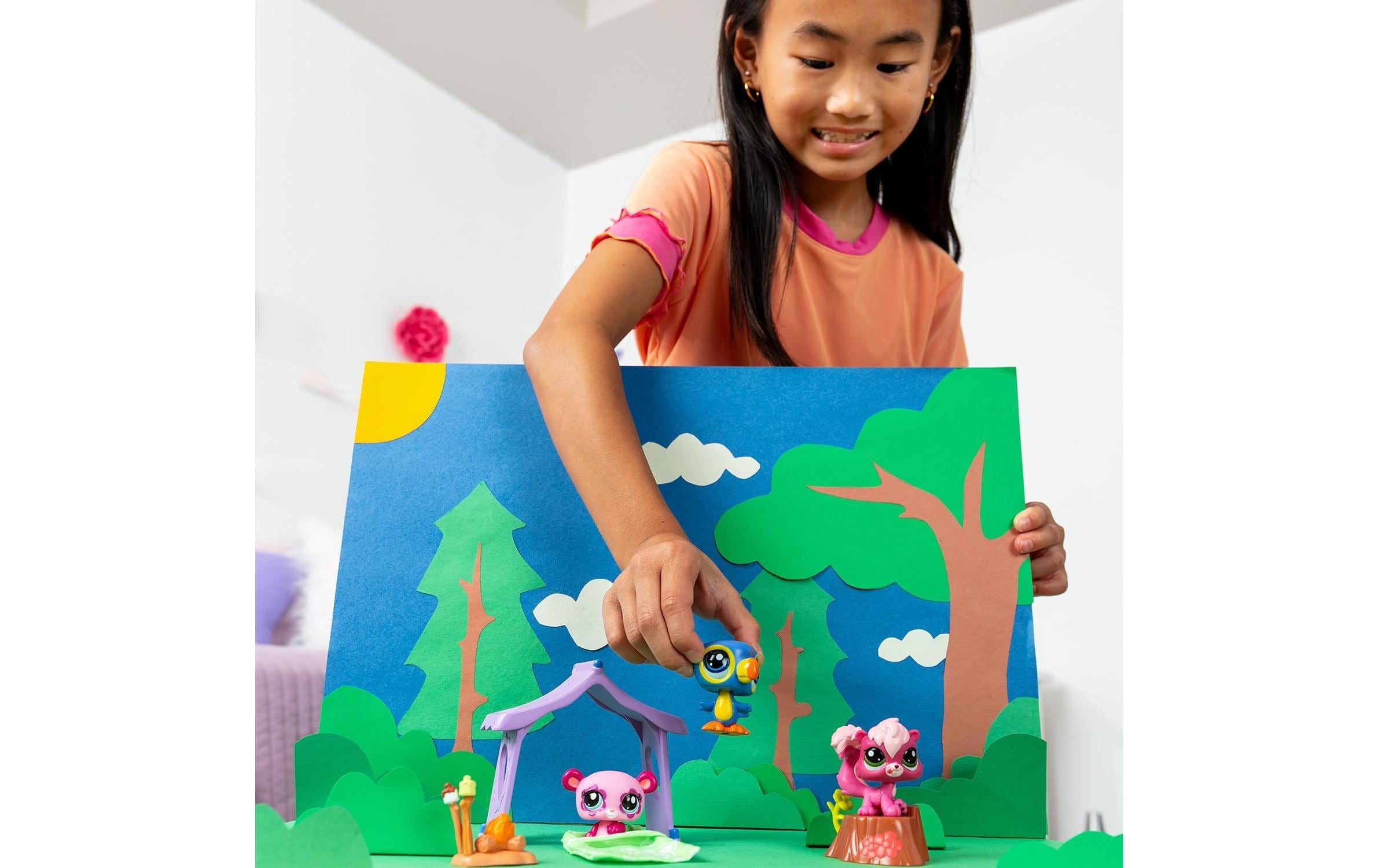 BANDAI Littlest Pet Shop Set 3 Pets Camping