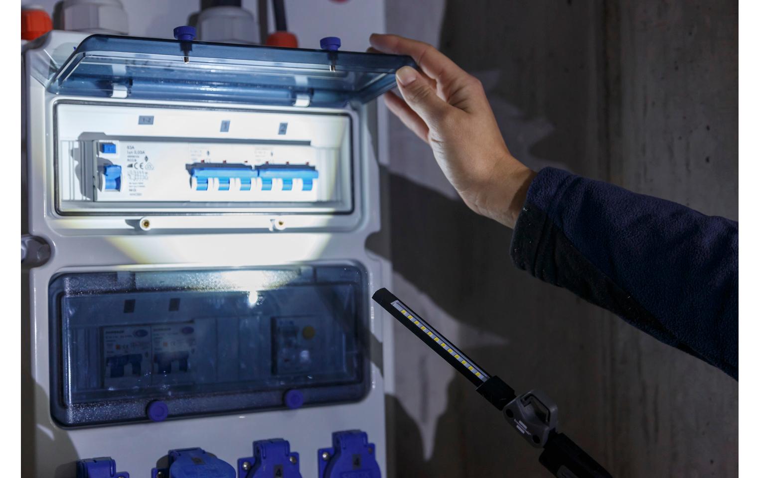 Brennenstuhl Akku-Lampe Handlampe 400 lm Spot 120 lm, Rück 200 lm 3.7 V