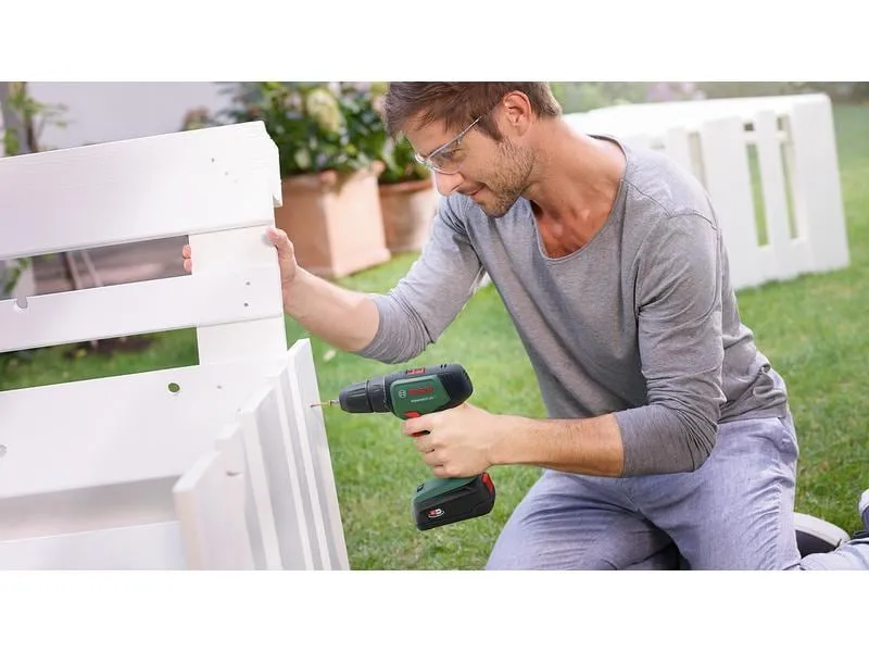 Bosch Akku-Bohrschrauber UniversalDrill 18 V Kit Bosch Akku-Bohrschrauber UniversalDrill 18 V Kit