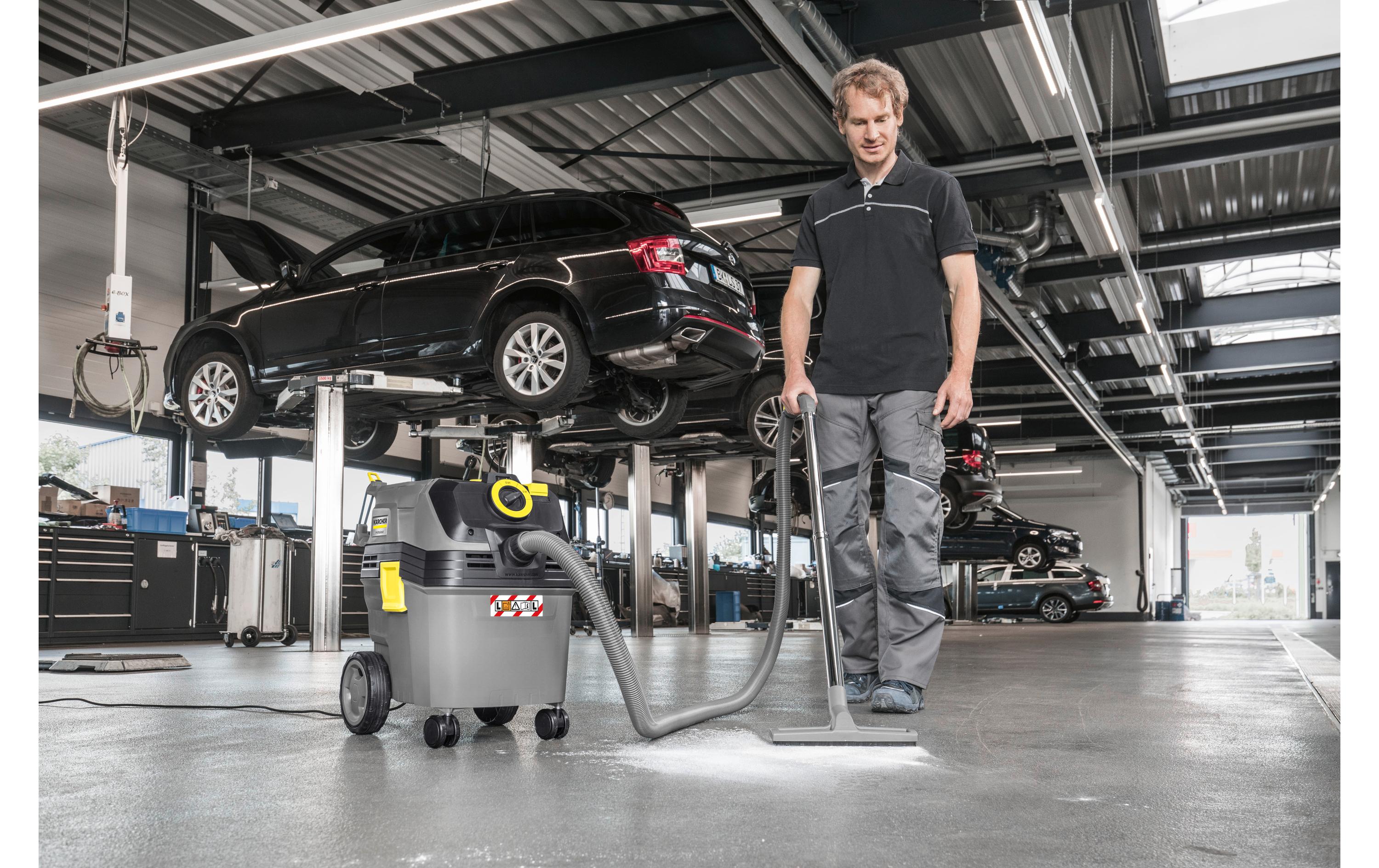 Kärcher Professional Nass-/Trockensauger NT 30/1 Ap L, 1380 W