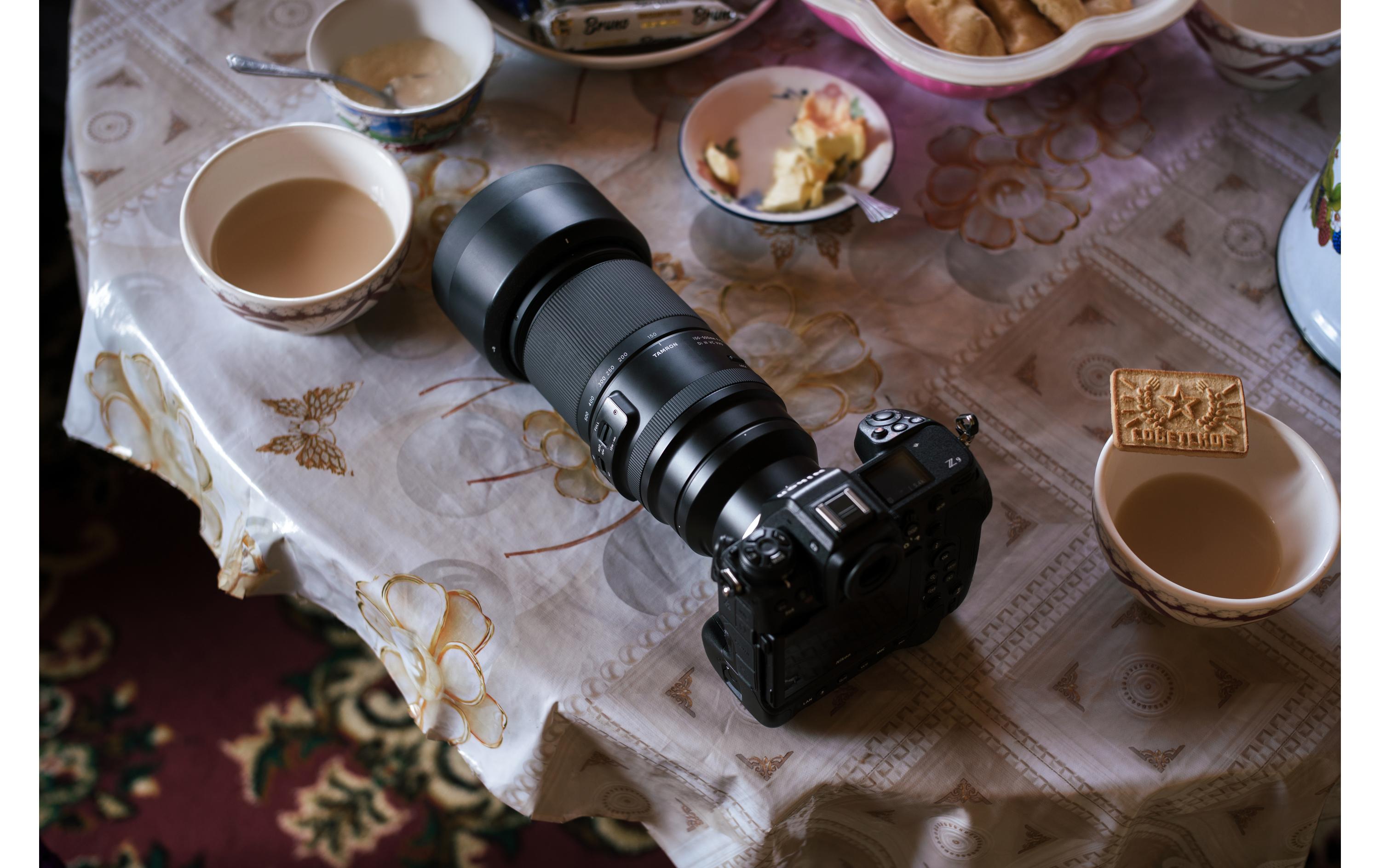 Tamron Zoomobjektiv AF 150-500mm f /5-6.7 Di III VC VXD Nikon Z Tamron Zoomobjektiv AF 150-500mm f /5-6.7 Di III VC VXD Nikon Z