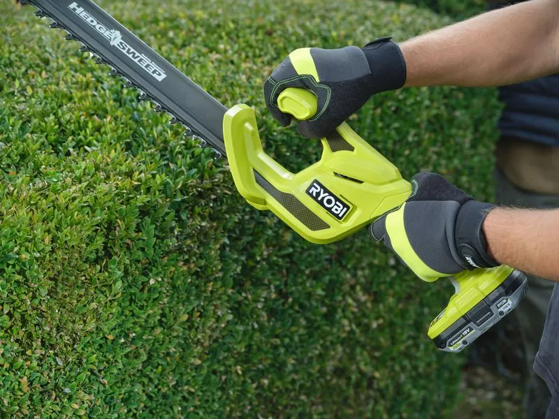 RYOBI Akku-Heckenschere RY18HT40B-0 Solo RYOBI Akku-Heckenschere RY18HT40B-0 Solo