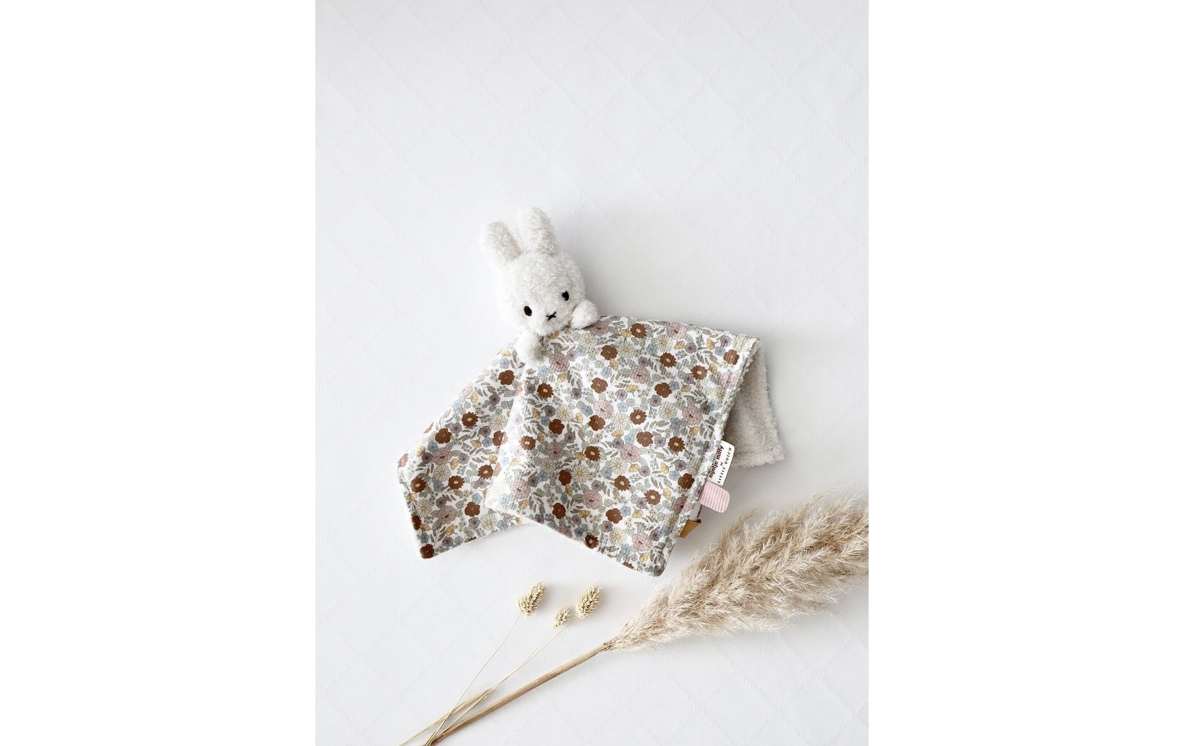 Oykami Geschenkset Babybox Siena Weiss Blumen