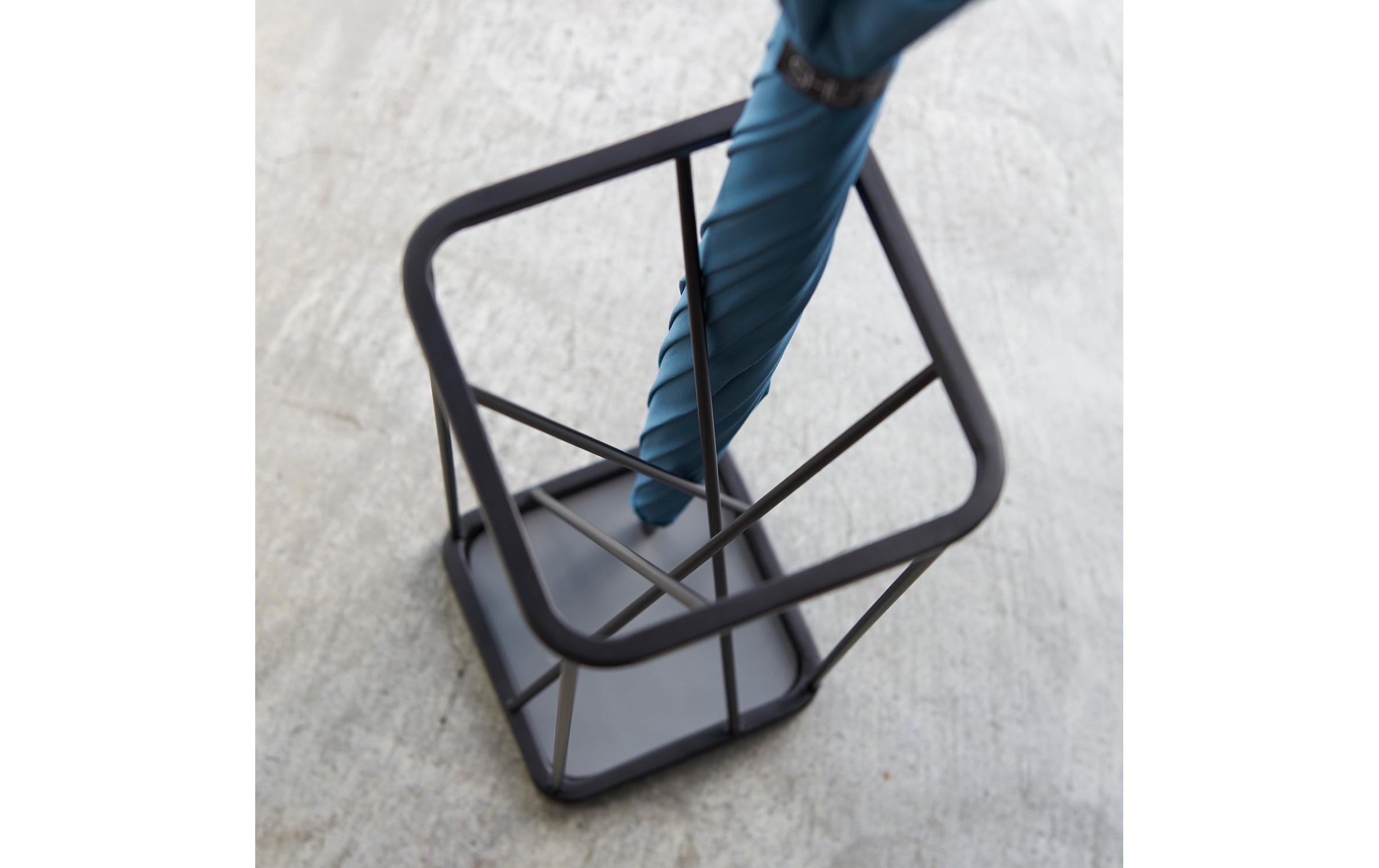 Yamazaki Schirmständer 17 x 45.5 cm, Schwarz