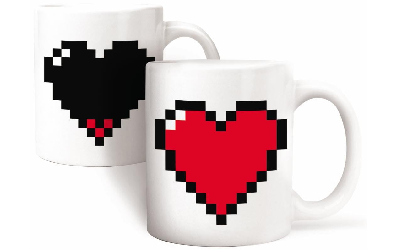 Kikkerland Kaffeetasse Pixel Herz mit Farbwechsel Kikkerland Kaffeetasse Pixel Herz mit Farbwechsel