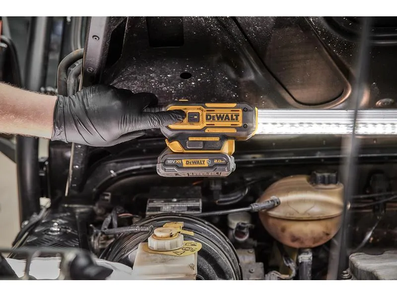 DeWalt Akku-Automotive-Lampe DCL045 12/18 V, Solo DeWalt Akku-Automotive-Lampe DCL045 12/18 V, Solo