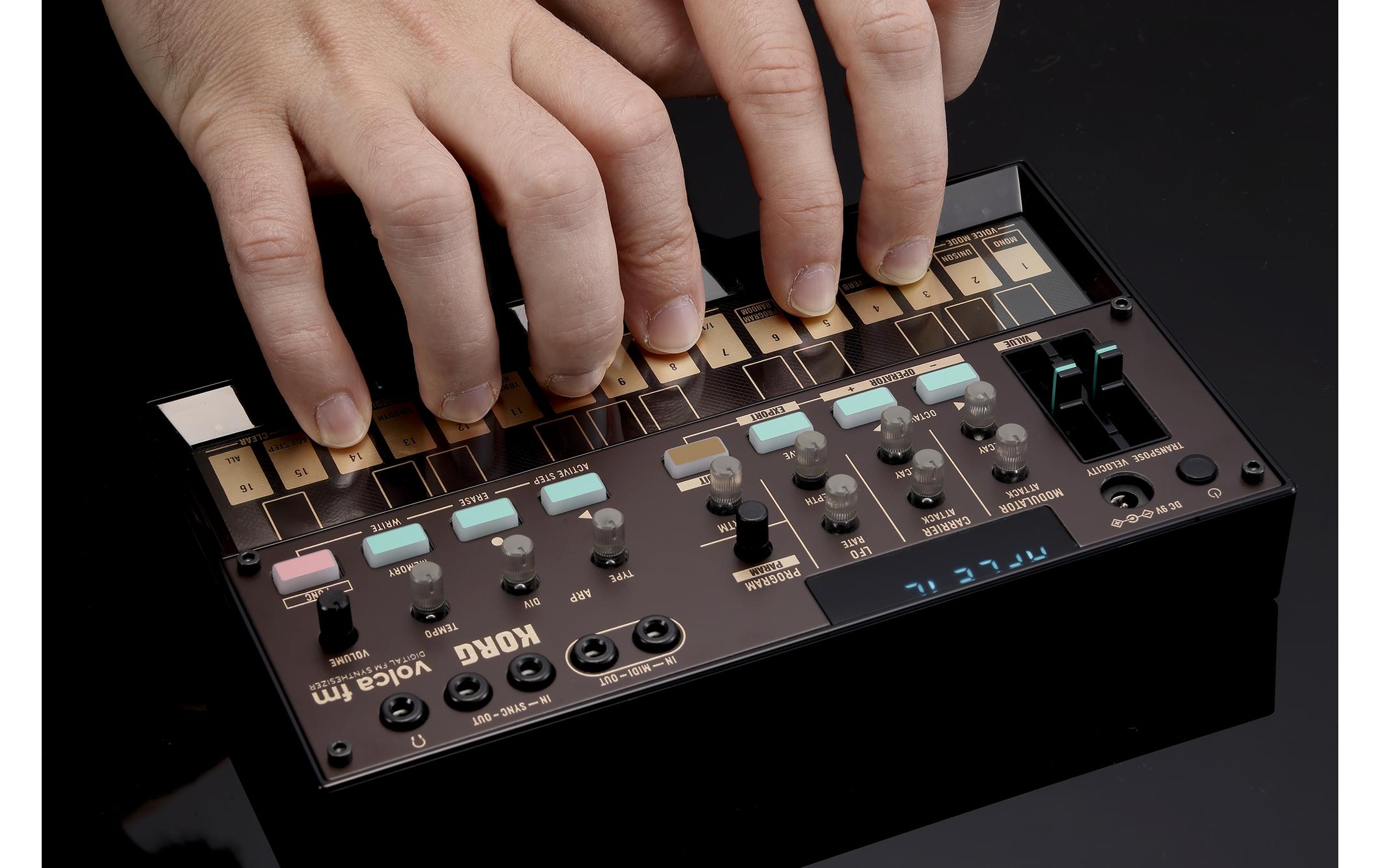 Korg Synthesizer Volca fm 2 Korg Synthesizer Volca fm 2