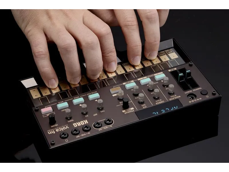 Korg Synthesizer Volca fm 2 Korg Synthesizer Volca fm 2