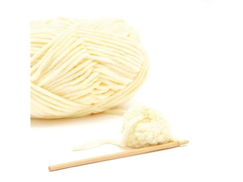 Rico Design Wolle Chenillove 100 g, Vanille Rico Design Wolle Chenillove 100 g, Vanille
