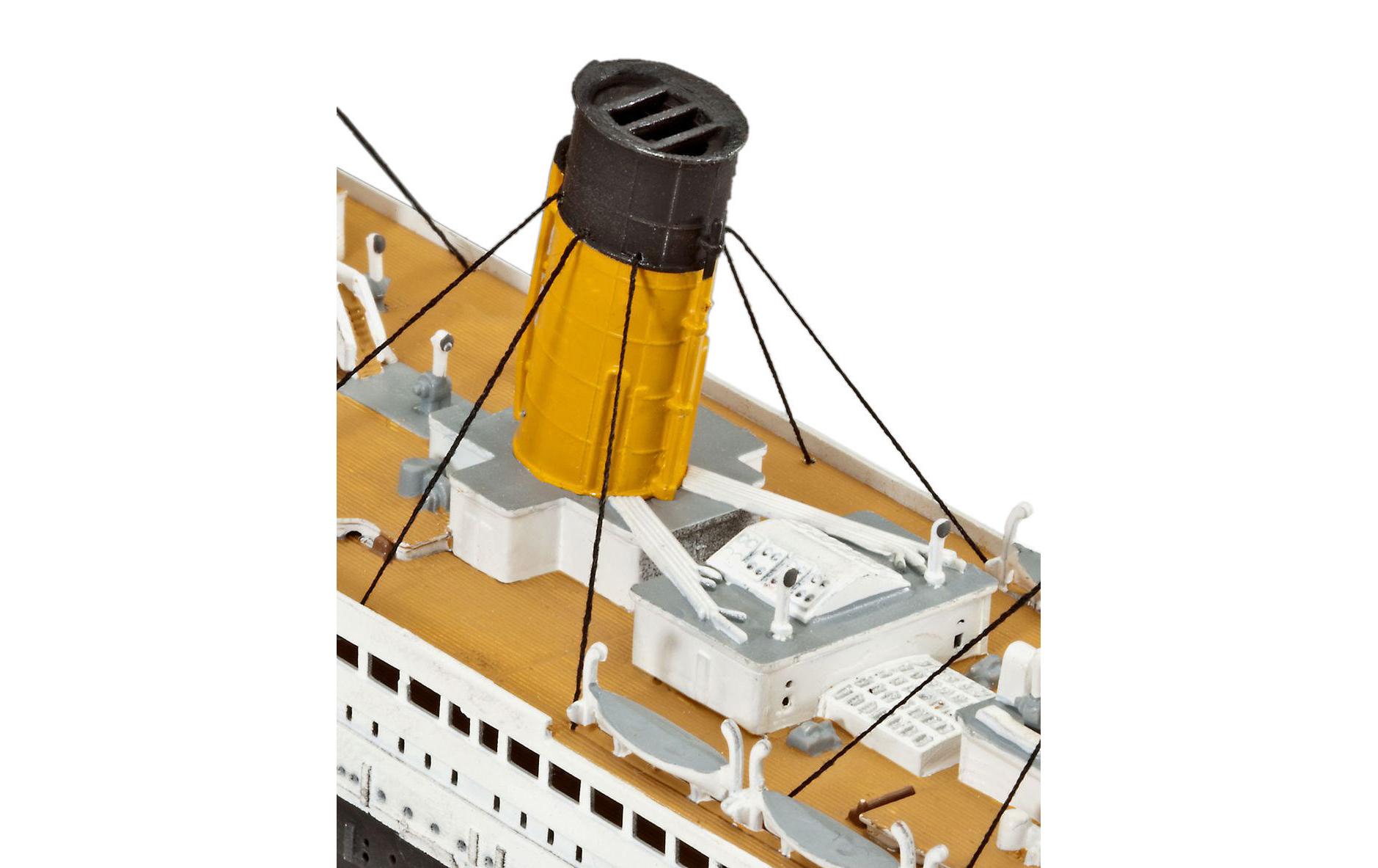 Revell Bausatz R.M.S. Titanic 1:700