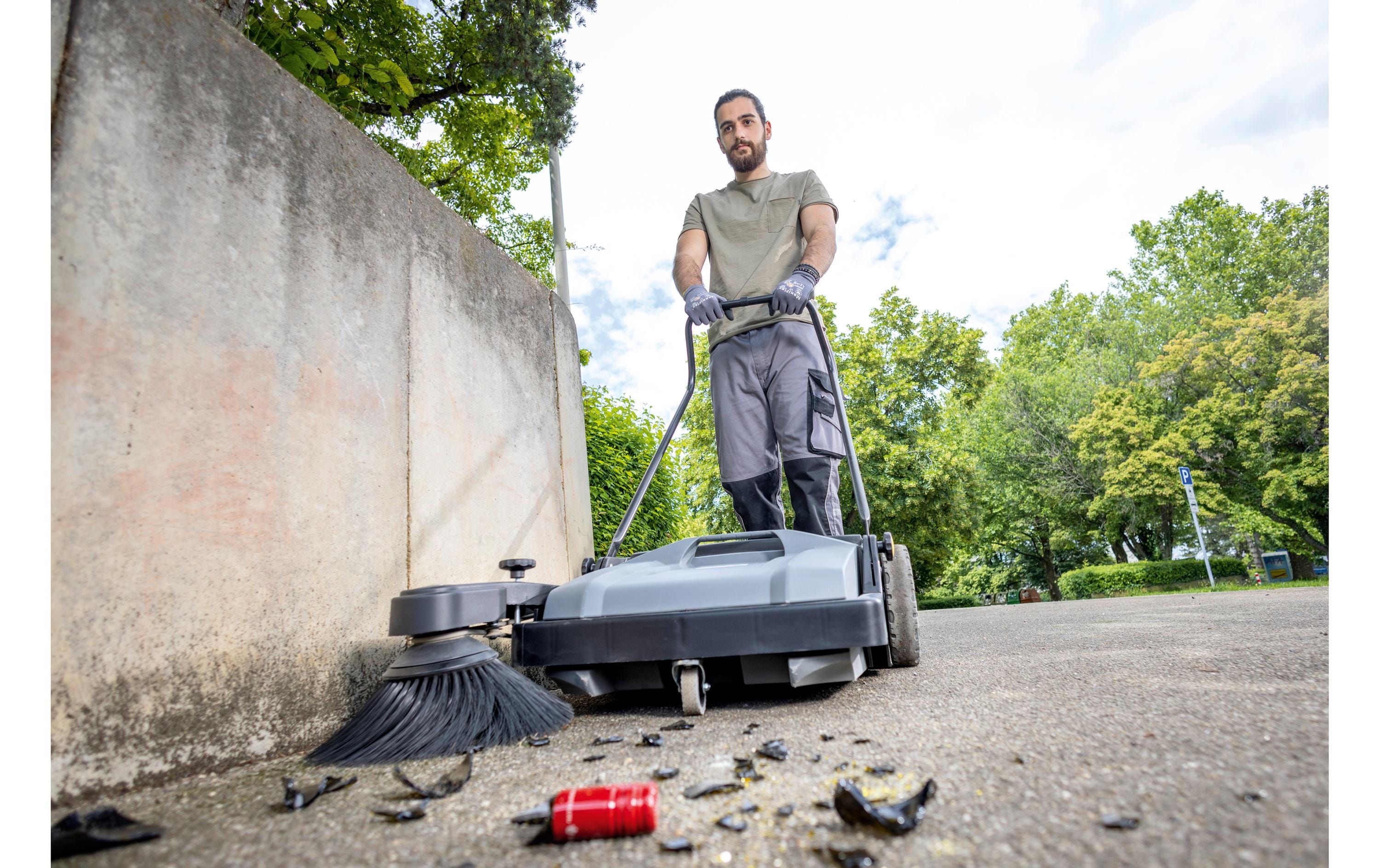 Kärcher Professional Kehrmaschine KM 70/15 C