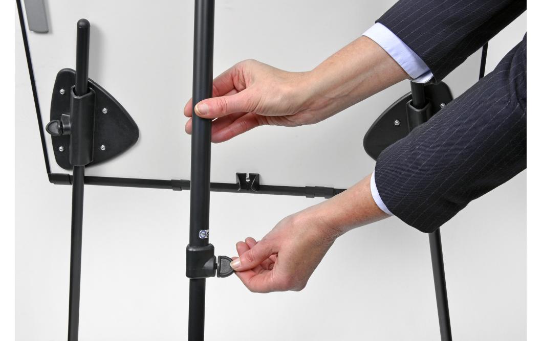 Legamaster Flipchart Uni Triangle 68 x 105 cm mit Stativ-Beine