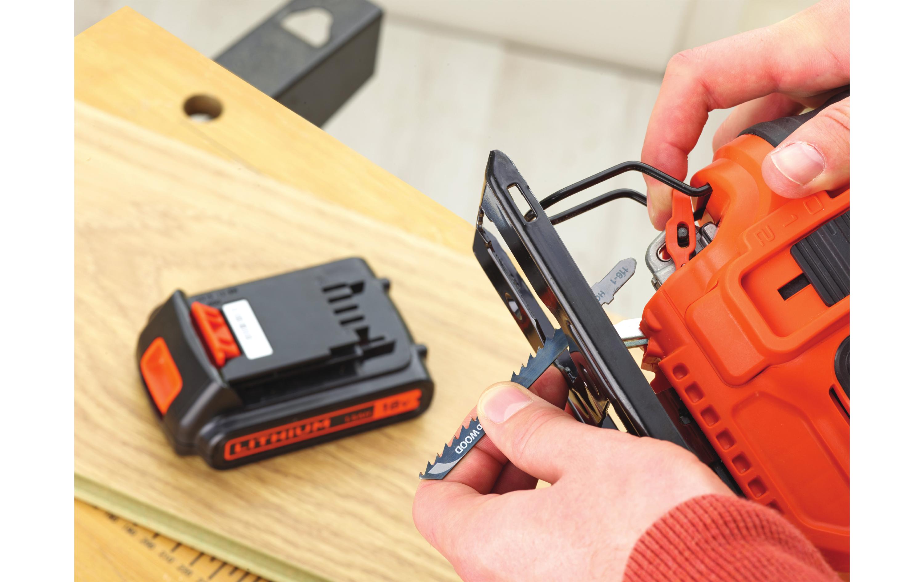 BLACK+DECKER Akku-Pendelhubstichsäge BDCJS18N Solo BLACK+DECKER Akku-Pendelhubstichsäge BDCJS18N Solo